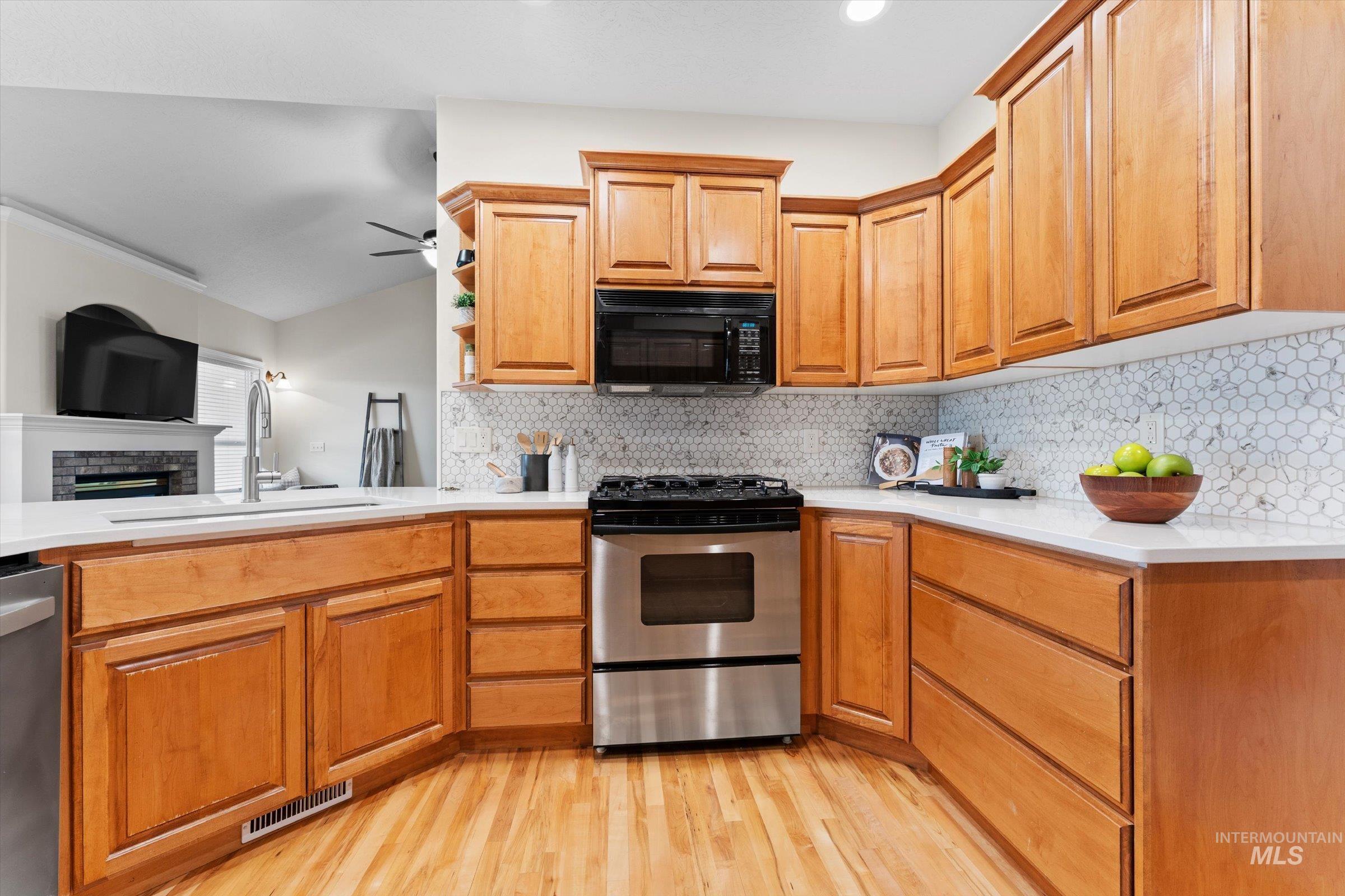 716 W Kodiak Drive, Meridian, Idaho 83642, 3 Bedrooms, 2.5 Bathrooms, Residential For Sale, Price $644,990, 98977754