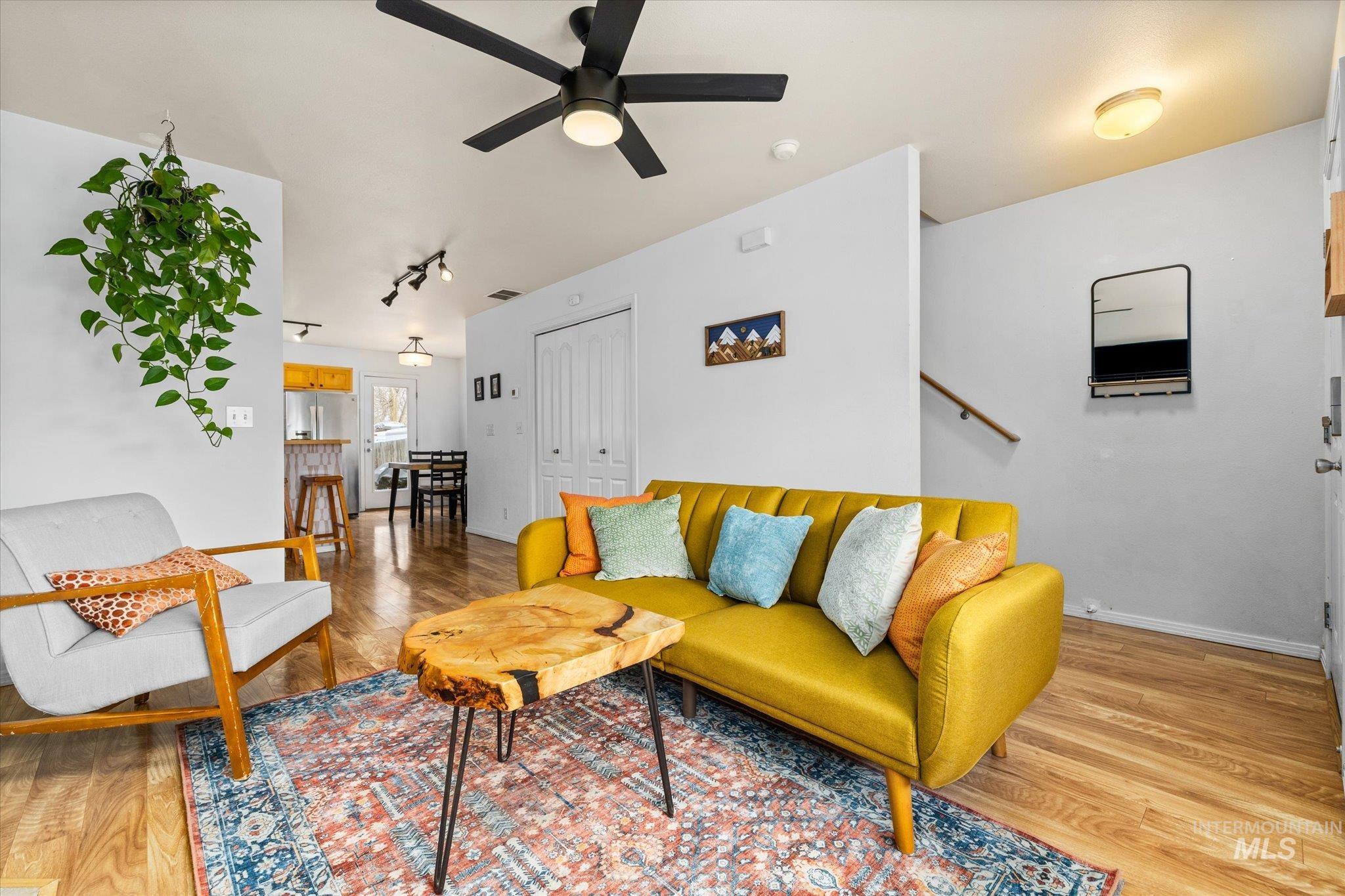 2112 S Pacific St, Boise, Idaho 83705-3962, 2 Bedrooms, 1.5 Bathrooms, Residential For Sale, Price $415,000, 98977755