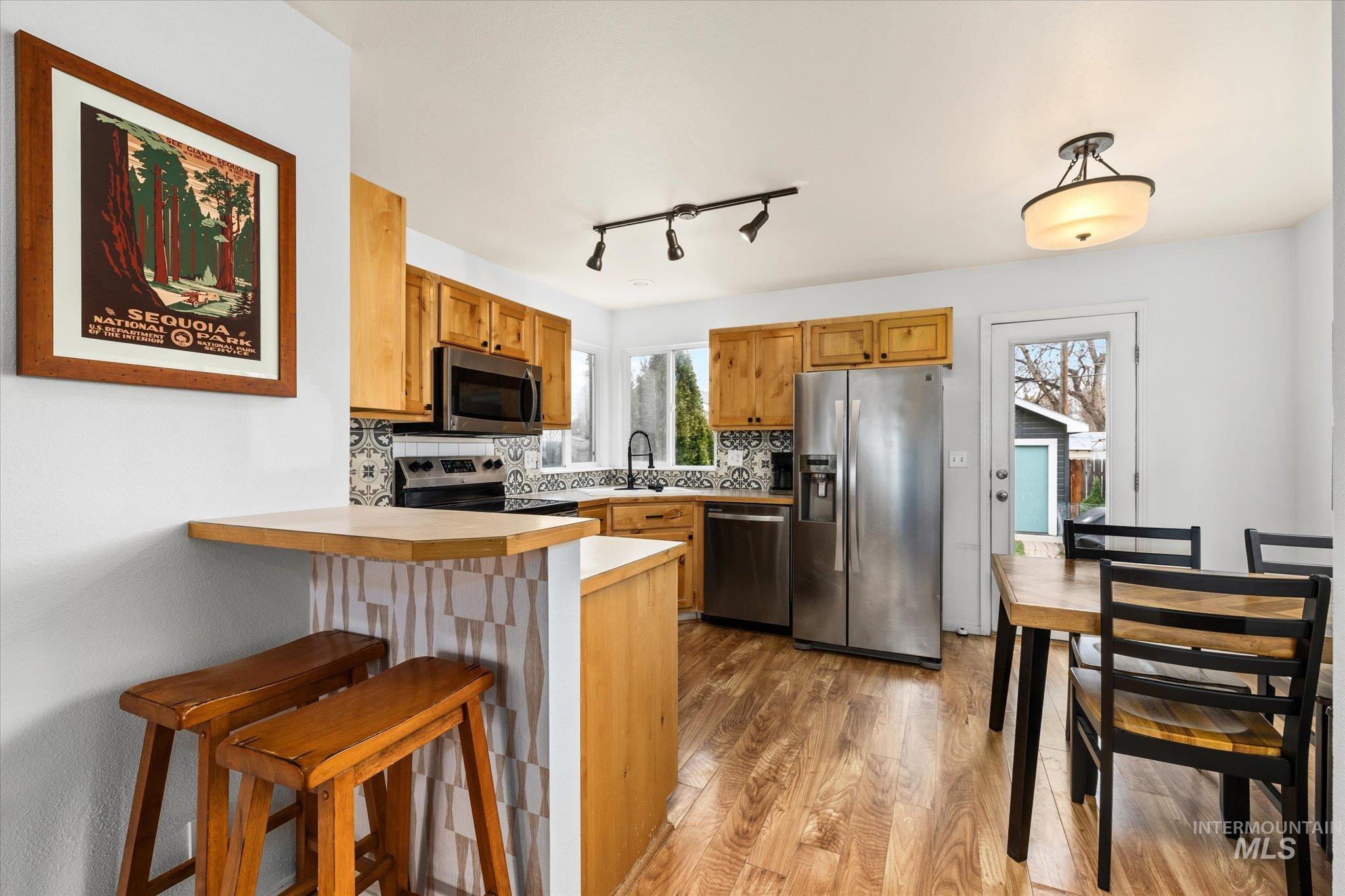 2112 S Pacific St, Boise, Idaho 83705-3962, 2 Bedrooms, 1.5 Bathrooms, Residential For Sale, Price $415,000, 98977755