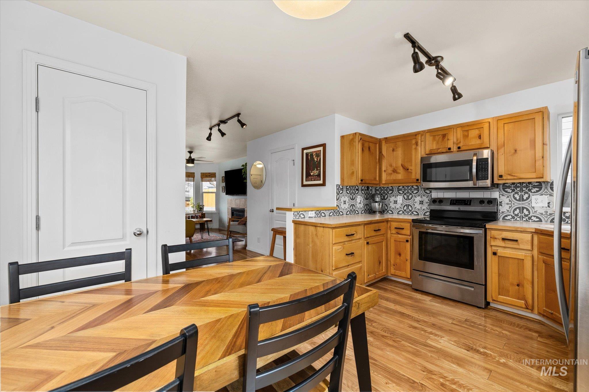 2112 S Pacific St, Boise, Idaho 83705-3962, 2 Bedrooms, 1.5 Bathrooms, Residential For Sale, Price $415,000, 98977755