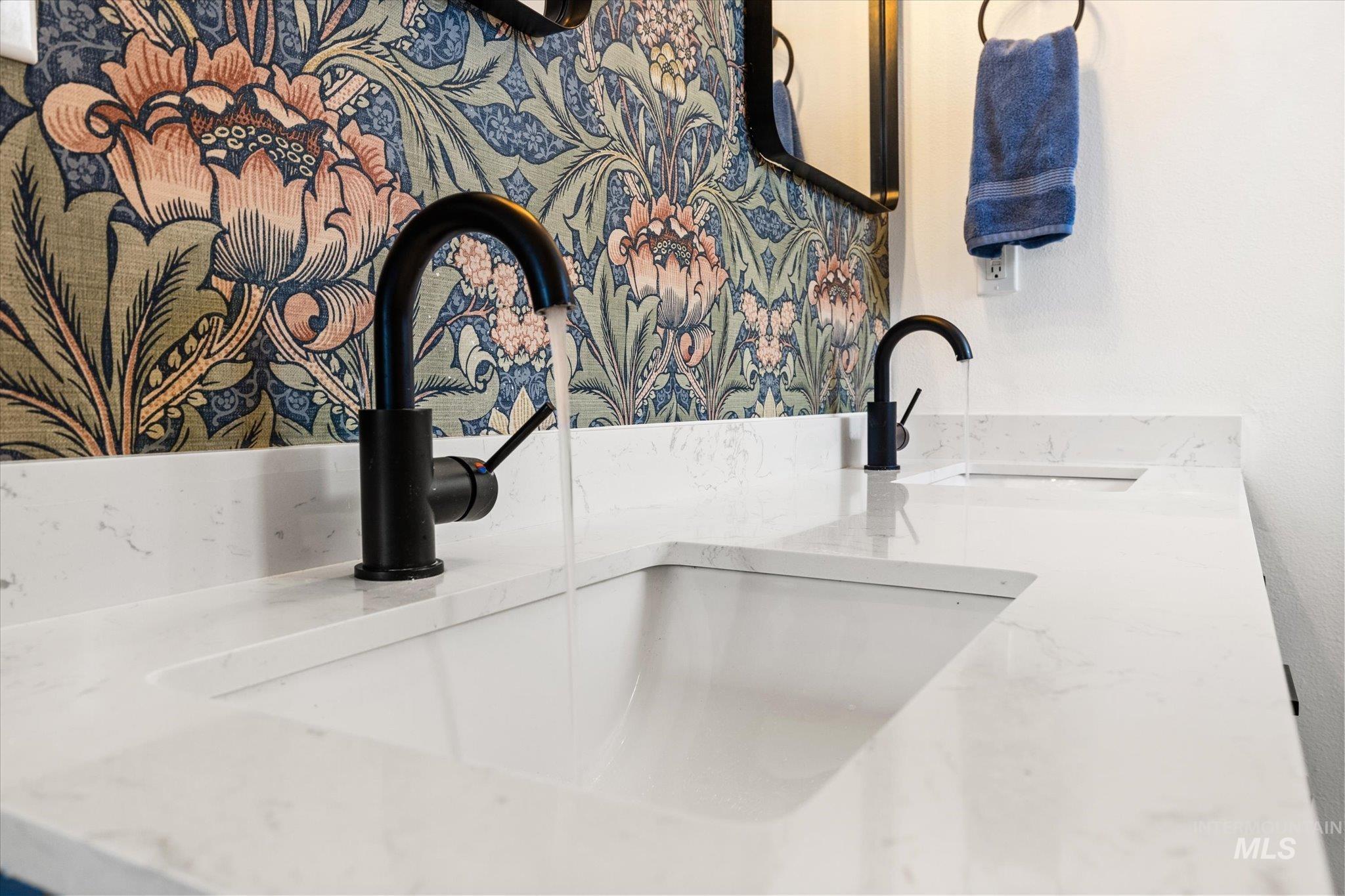 2112 S Pacific St, Boise, Idaho 83705-3962, 2 Bedrooms, 1.5 Bathrooms, Residential For Sale, Price $415,000, 98977755