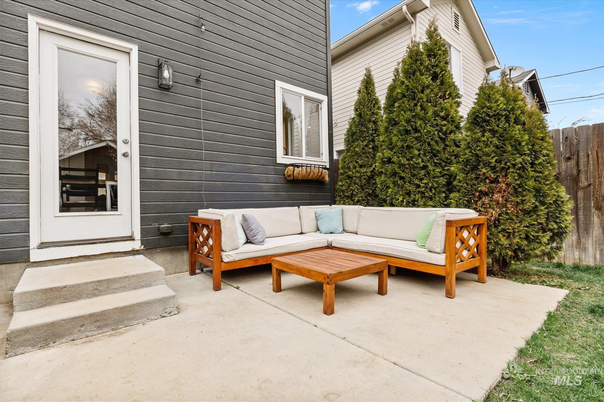 2112 S Pacific St, Boise, Idaho 83705-3962, 2 Bedrooms, 1.5 Bathrooms, Residential For Sale, Price $415,000, 98977755