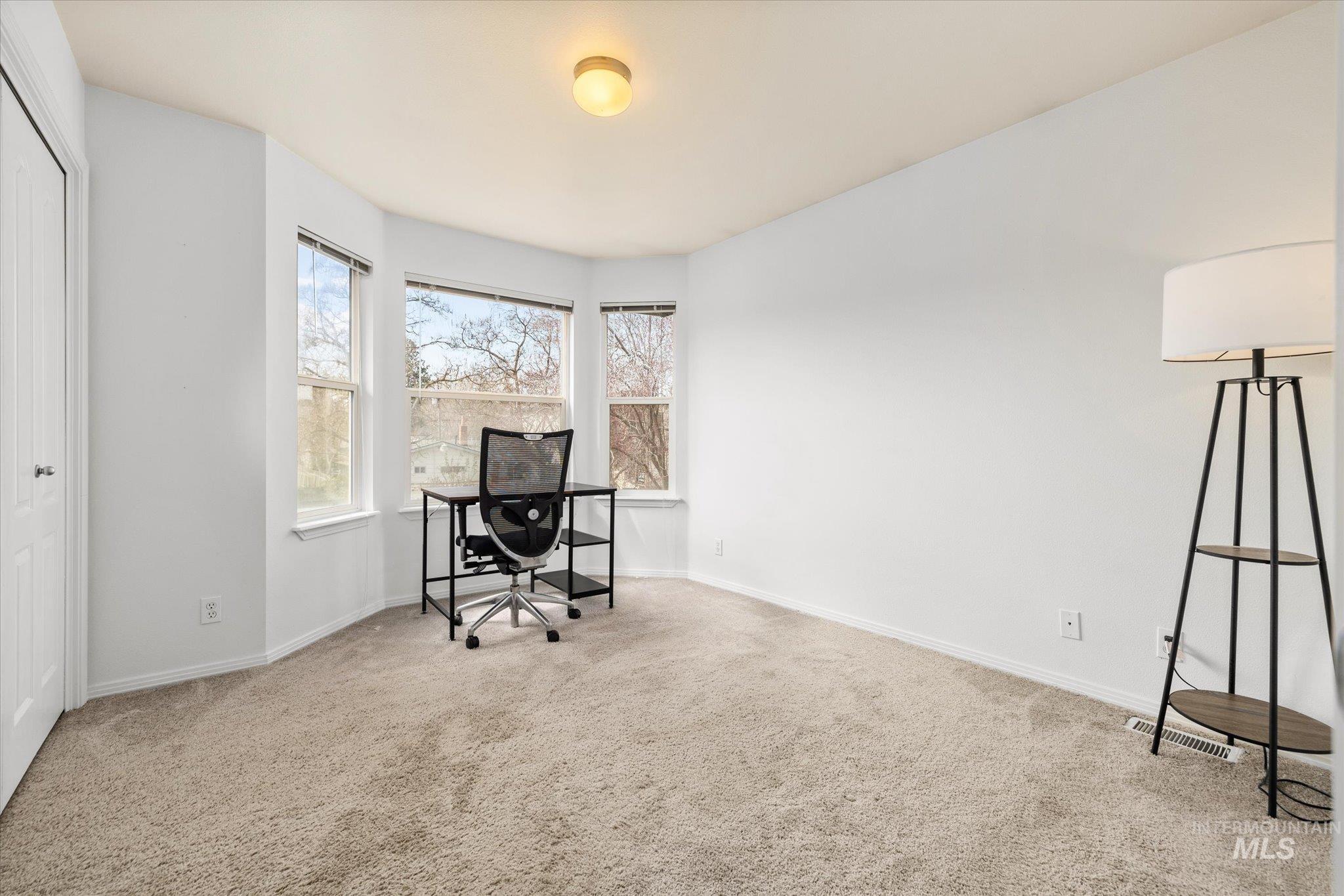 2112 S Pacific St, Boise, Idaho 83705-3962, 2 Bedrooms, 1.5 Bathrooms, Residential For Sale, Price $415,000, 98977755