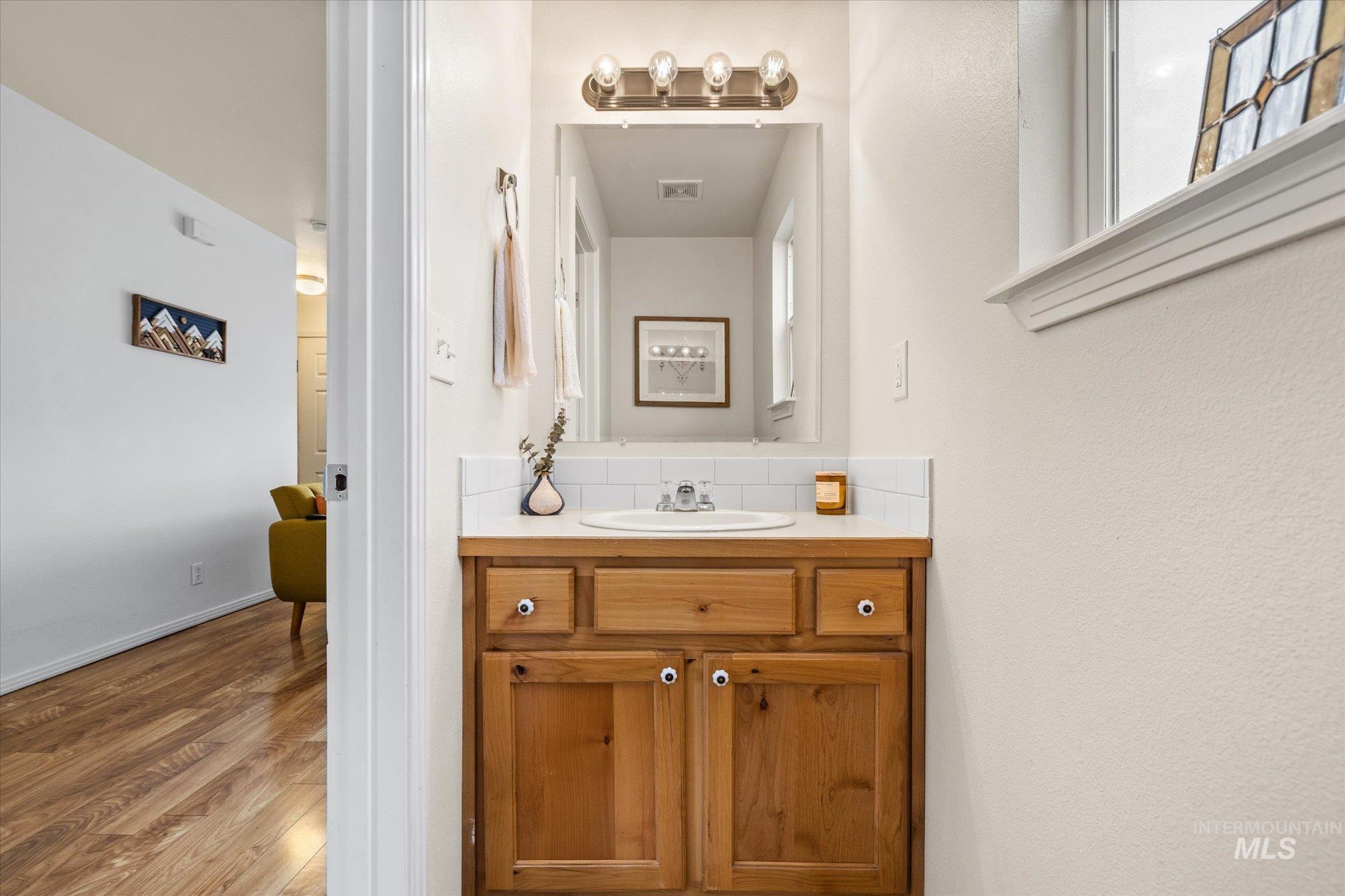 2112 S Pacific St, Boise, Idaho 83705-3962, 2 Bedrooms, 1.5 Bathrooms, Residential For Sale, Price $415,000, 98977755