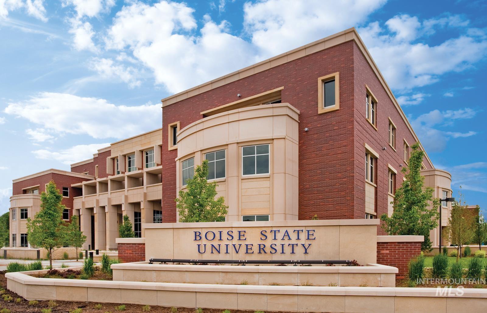 2112 S Pacific St, Boise, Idaho 83705-3962, 2 Bedrooms, 1.5 Bathrooms, Residential For Sale, Price $415,000, 98977755