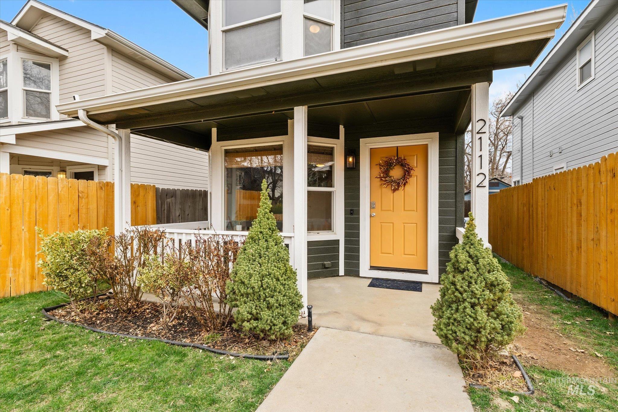 2112 S Pacific St, Boise, Idaho 83705-3962, 2 Bedrooms, 1.5 Bathrooms, Residential For Sale, Price $415,000, 98977755