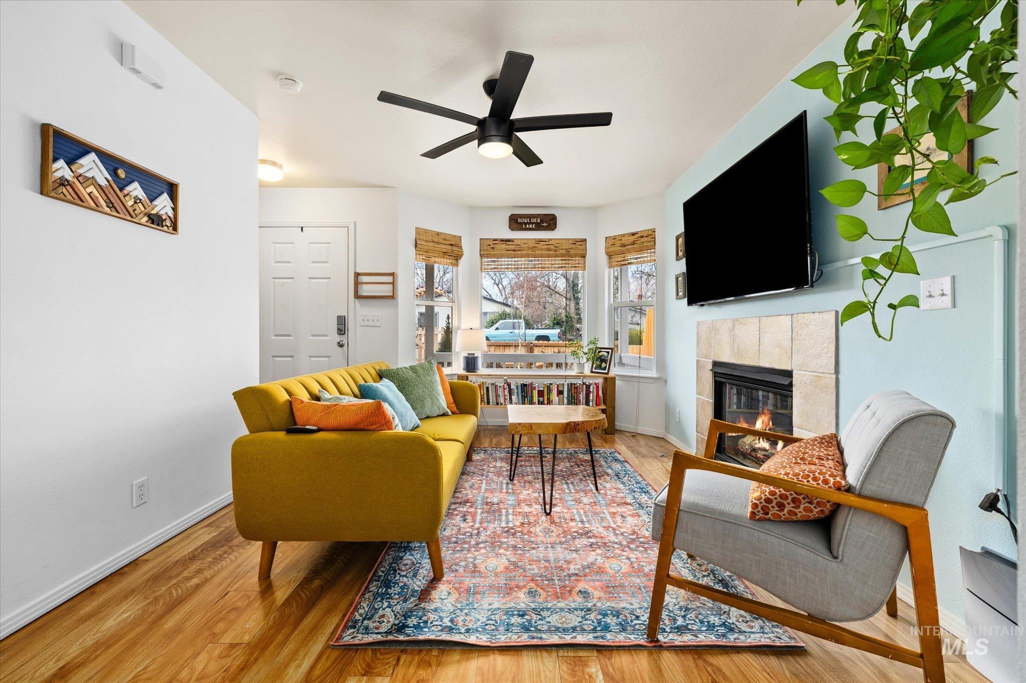 2112 S Pacific St, Boise, Idaho 83705-3962, 2 Bedrooms, 1.5 Bathrooms, Residential For Sale, Price $415,000, 98977755