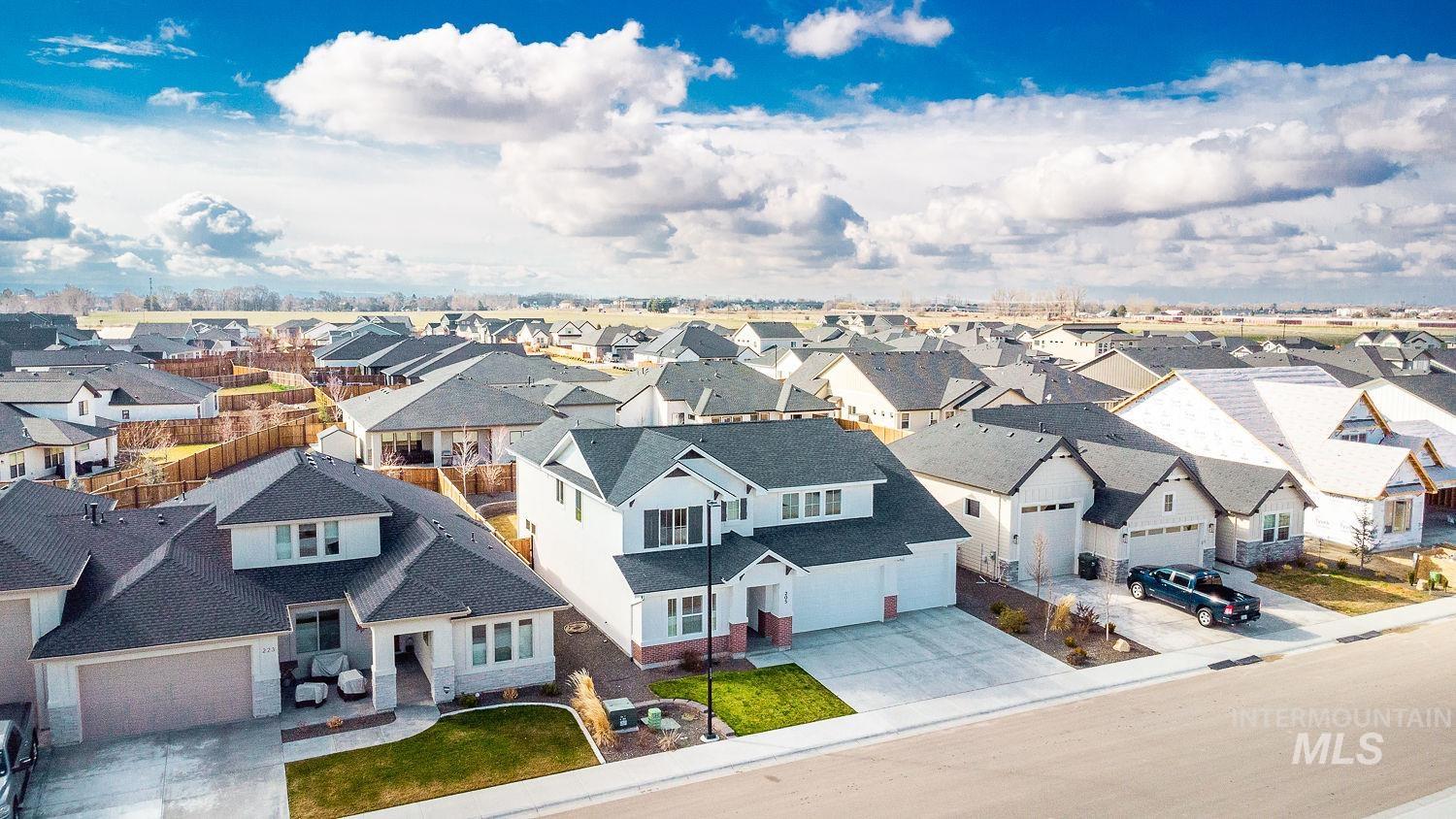 205 S Sunniva Ave, Kuna, Idaho 83634, 5 Bedrooms, 3 Bathrooms, Residential For Sale, Price $750,000, 98977758