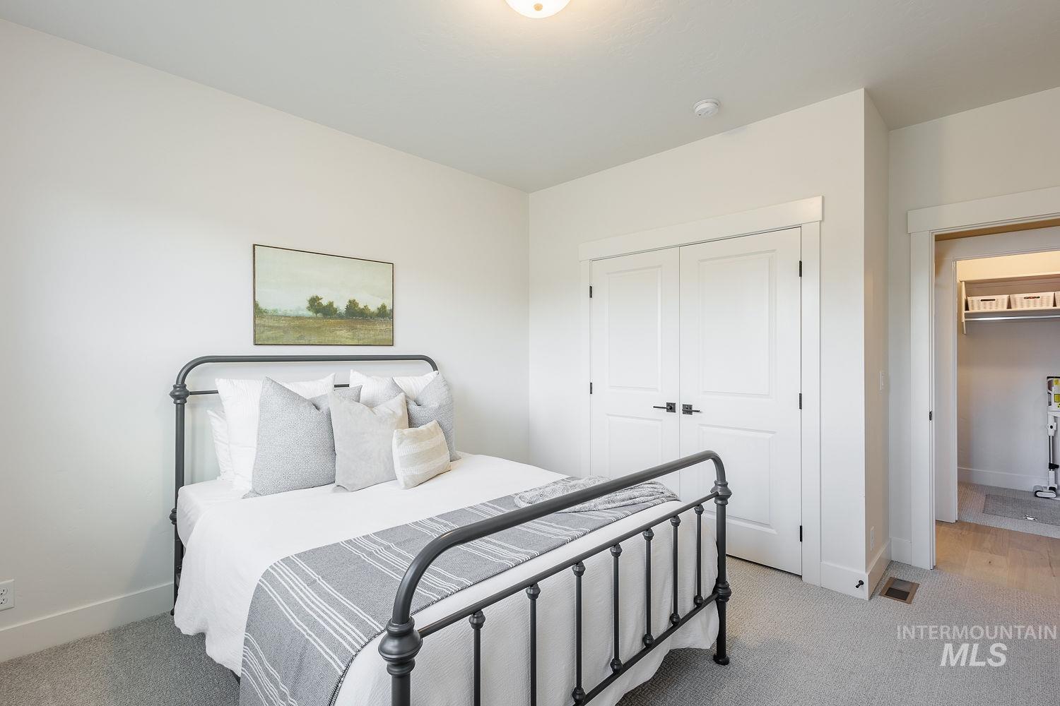 205 S Sunniva Ave, Kuna, Idaho 83634, 5 Bedrooms, 3 Bathrooms, Residential For Sale, Price $750,000, 98977758