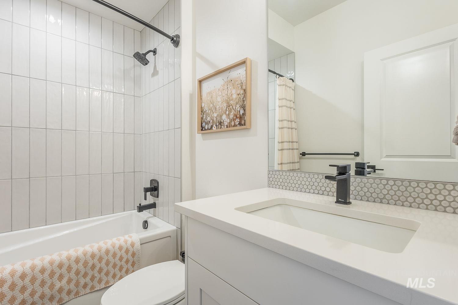 205 S Sunniva Ave, Kuna, Idaho 83634, 5 Bedrooms, 3 Bathrooms, Residential For Sale, Price $750,000, 98977758