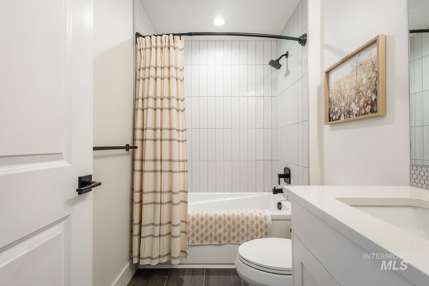 205 S Sunniva Ave, Kuna, Idaho 83634, 5 Bedrooms, 3 Bathrooms, Residential For Sale, Price $750,000, 98977758