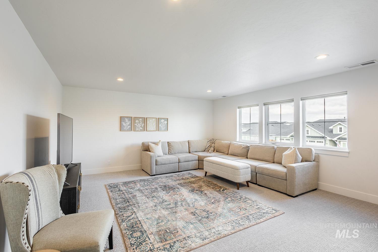 205 S Sunniva Ave, Kuna, Idaho 83634, 5 Bedrooms, 3 Bathrooms, Residential For Sale, Price $750,000, 98977758