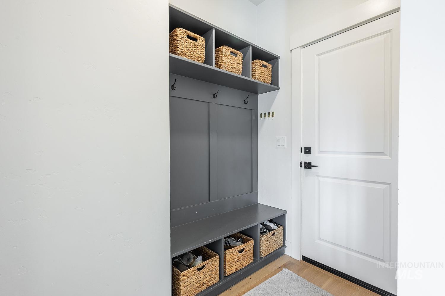 205 S Sunniva Ave, Kuna, Idaho 83634, 5 Bedrooms, 3 Bathrooms, Residential For Sale, Price $750,000, 98977758