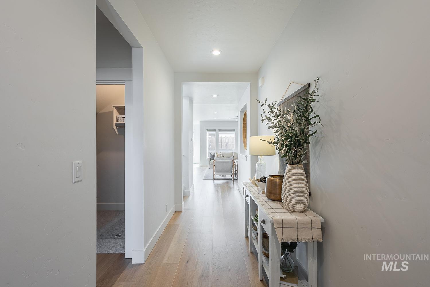 205 S Sunniva Ave, Kuna, Idaho 83634, 5 Bedrooms, 3 Bathrooms, Residential For Sale, Price $750,000, 98977758