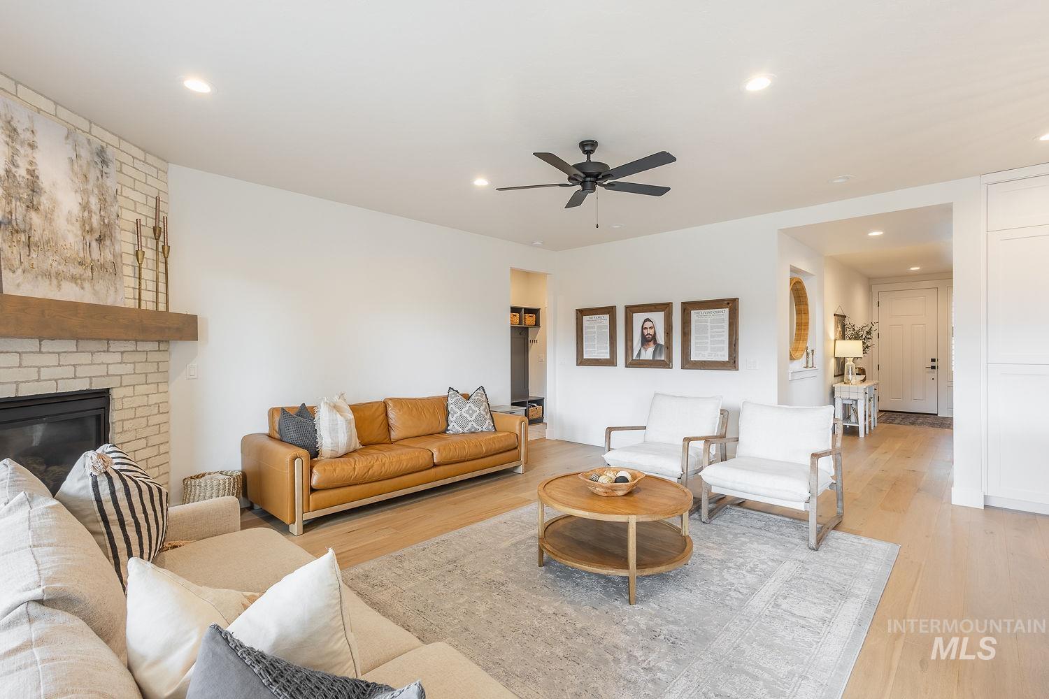 205 S Sunniva Ave, Kuna, Idaho 83634, 5 Bedrooms, 3 Bathrooms, Residential For Sale, Price $750,000, 98977758