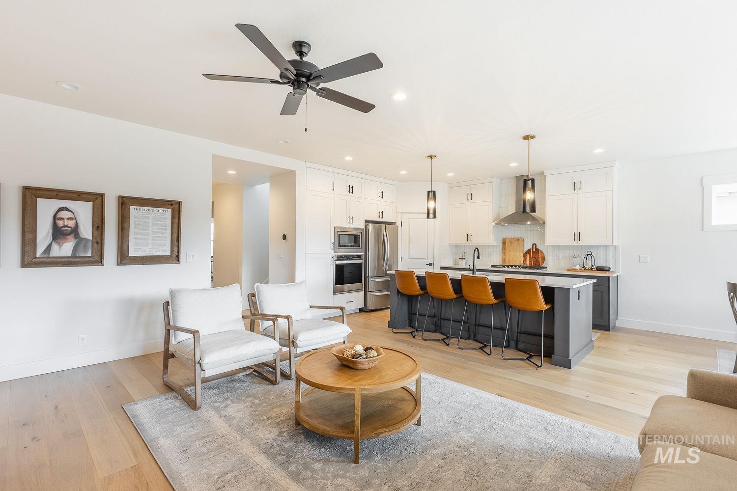 205 S Sunniva Ave, Kuna, Idaho 83634, 5 Bedrooms, 3 Bathrooms, Residential For Sale, Price $750,000, 98977758