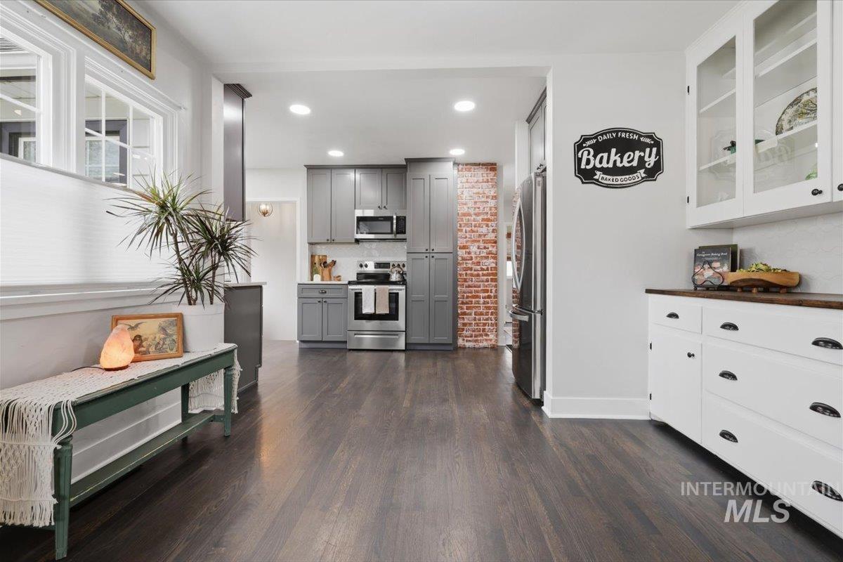 1610 Idaho Ave, Caldwell, Idaho 83605, 5 Bedrooms, 3 Bathrooms, Residential For Sale, Price $534,900, 98977761