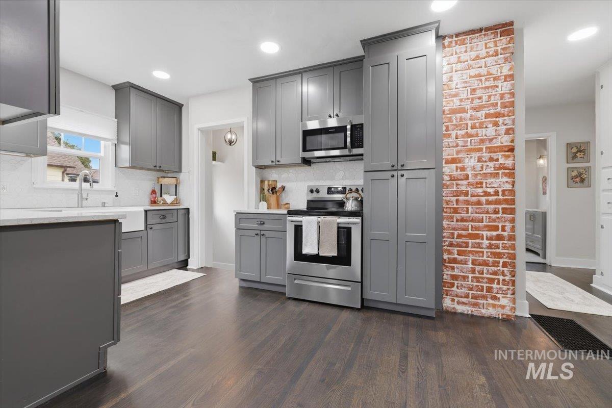 1610 Idaho Ave, Caldwell, Idaho 83605, 5 Bedrooms, 3 Bathrooms, Residential For Sale, Price $534,900, 98977761