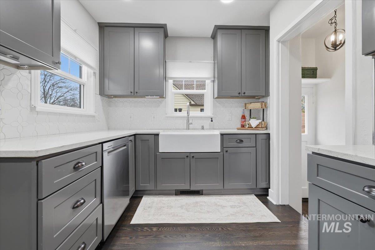 1610 Idaho Ave, Caldwell, Idaho 83605, 5 Bedrooms, 3 Bathrooms, Residential For Sale, Price $534,900, 98977761