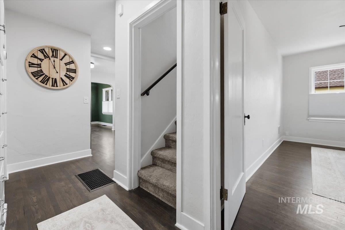 1610 Idaho Ave, Caldwell, Idaho 83605, 5 Bedrooms, 3 Bathrooms, Residential For Sale, Price $534,900, 98977761