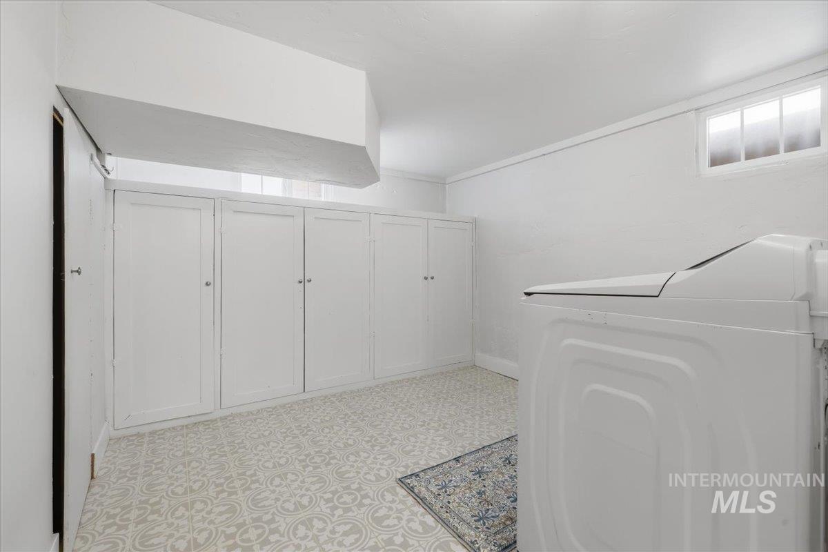 1610 Idaho Ave, Caldwell, Idaho 83605, 5 Bedrooms, 3 Bathrooms, Residential For Sale, Price $534,900, 98977761