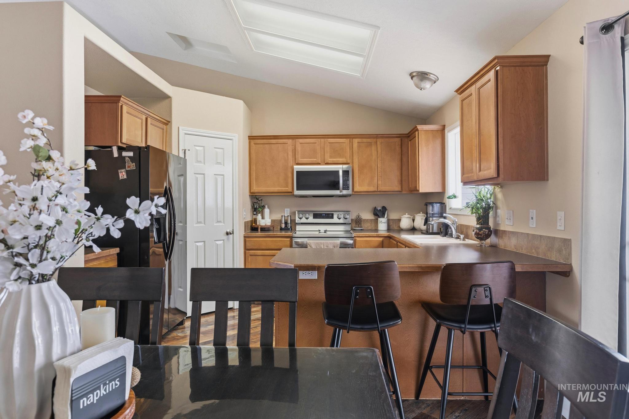 10922 Cocoon St, Nampa, Idaho 83687, 3 Bedrooms, 2 Bathrooms, Residential For Sale, Price $370,000, 98977766