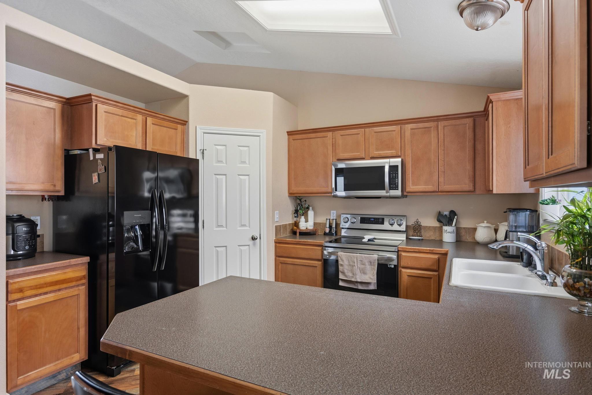 10922 Cocoon St, Nampa, Idaho 83687, 3 Bedrooms, 2 Bathrooms, Residential For Sale, Price $370,000, 98977766