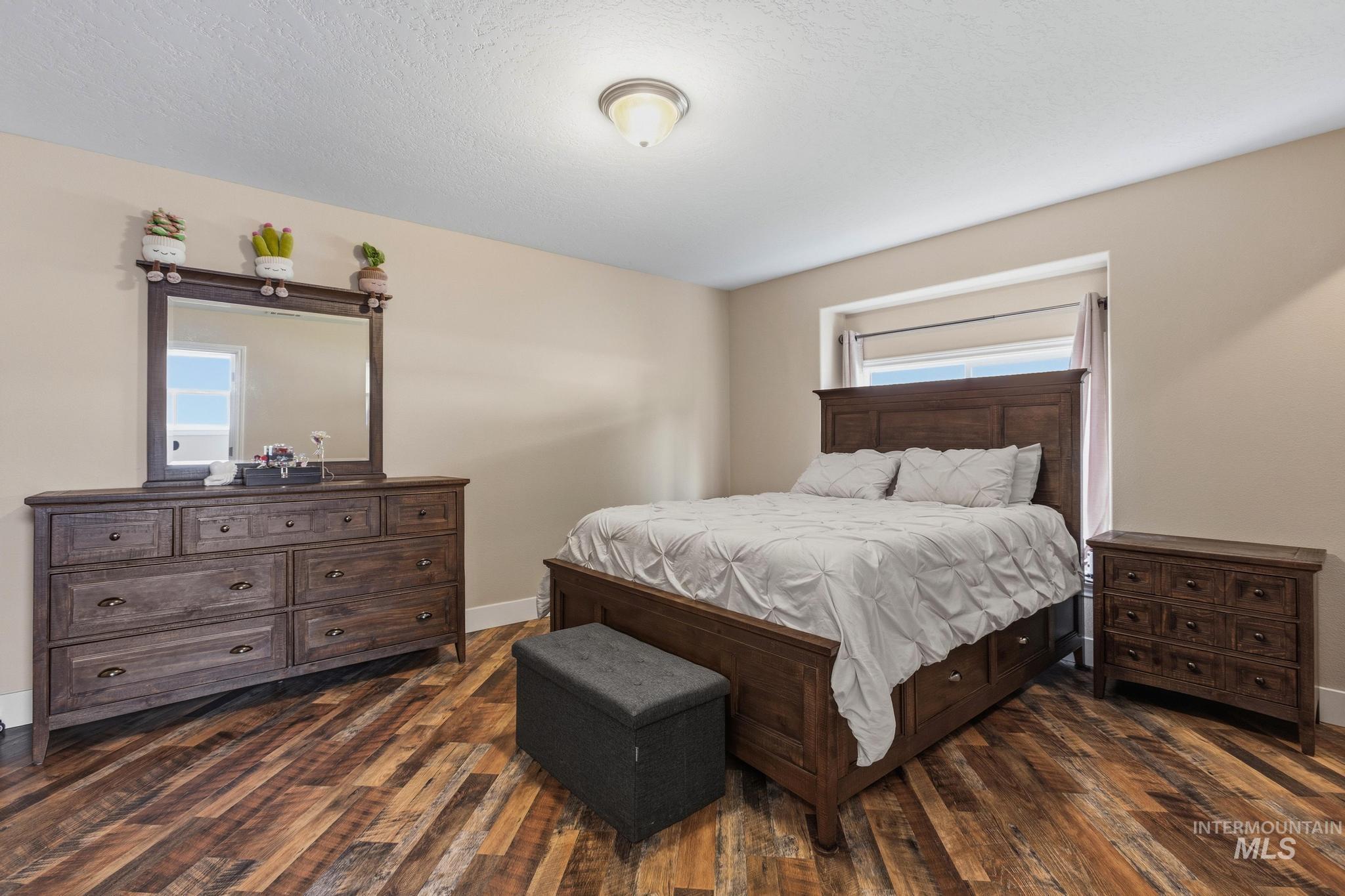 10922 Cocoon St, Nampa, Idaho 83687, 3 Bedrooms, 2 Bathrooms, Residential For Sale, Price $370,000, 98977766