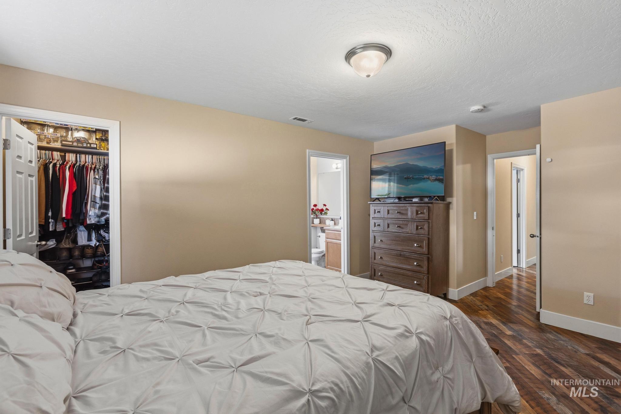 10922 Cocoon St, Nampa, Idaho 83687, 3 Bedrooms, 2 Bathrooms, Residential For Sale, Price $370,000, 98977766