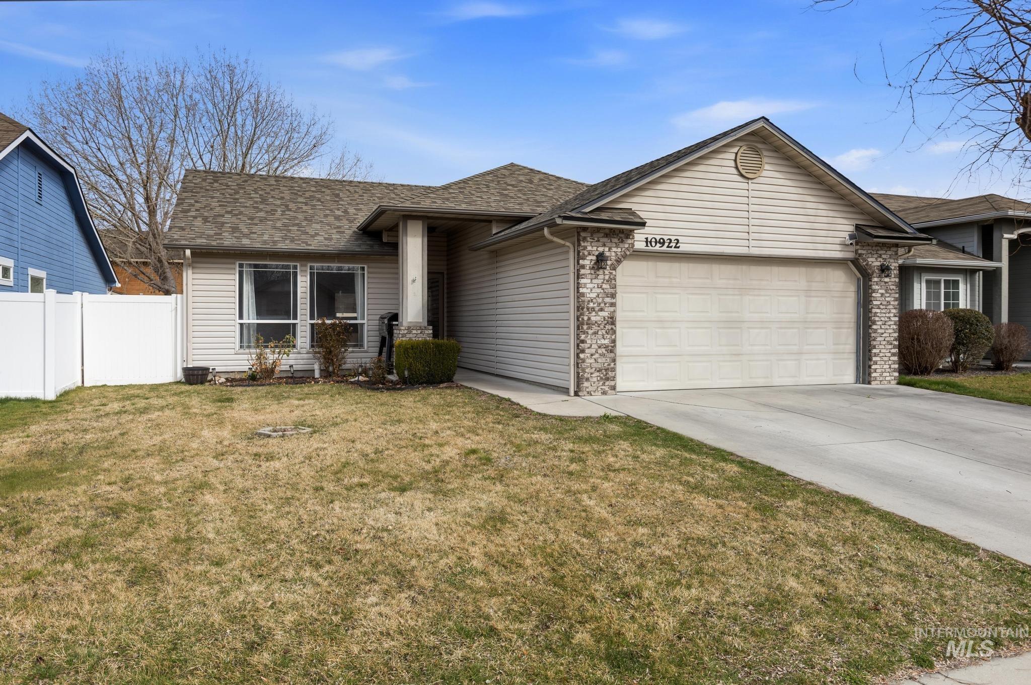 10922 Cocoon St, Nampa, Idaho 83687, 3 Bedrooms, 2 Bathrooms, Residential For Sale, Price $370,000, 98977766