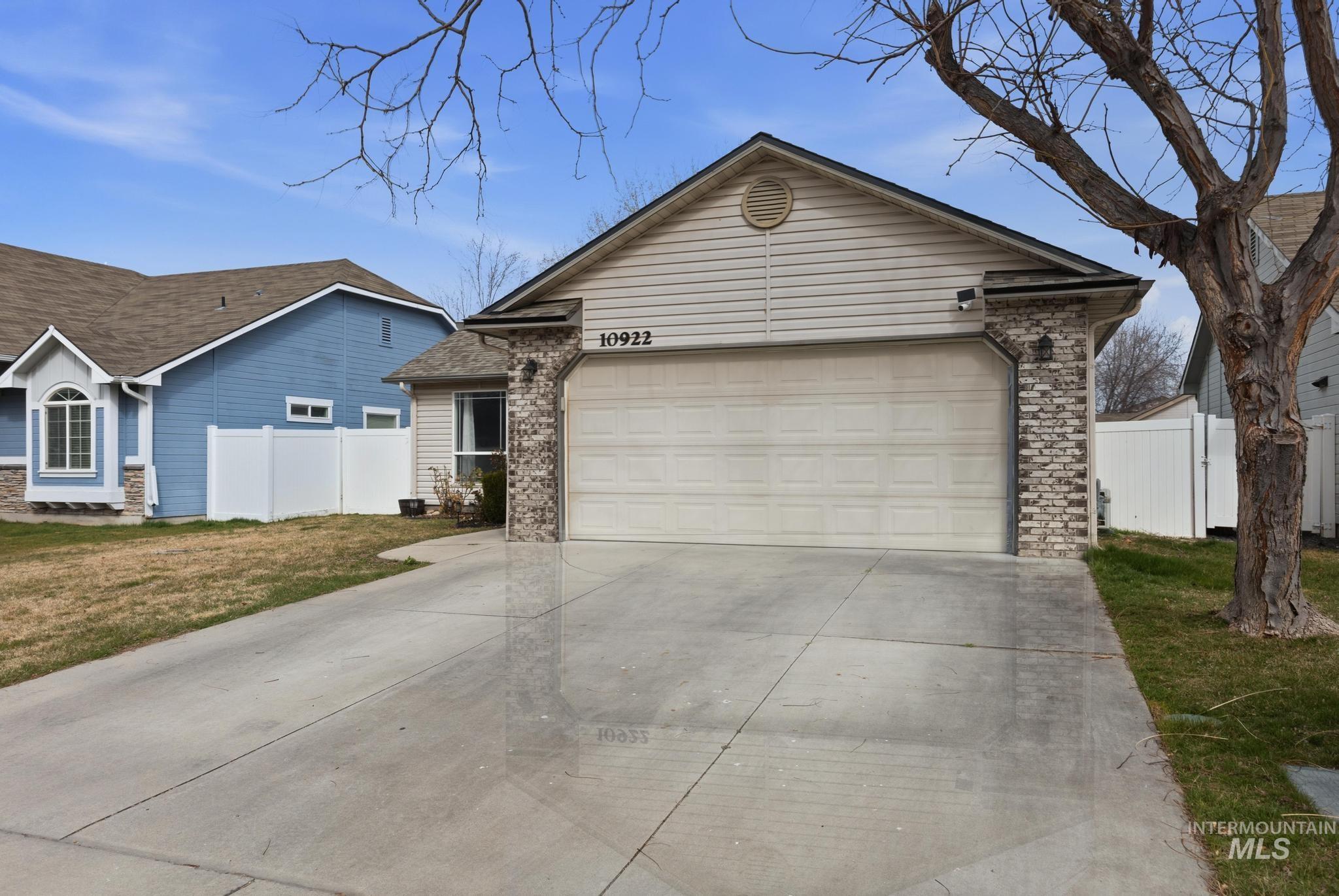 10922 Cocoon St, Nampa, Idaho 83687, 3 Bedrooms, 2 Bathrooms, Residential For Sale, Price $370,000, 98977766
