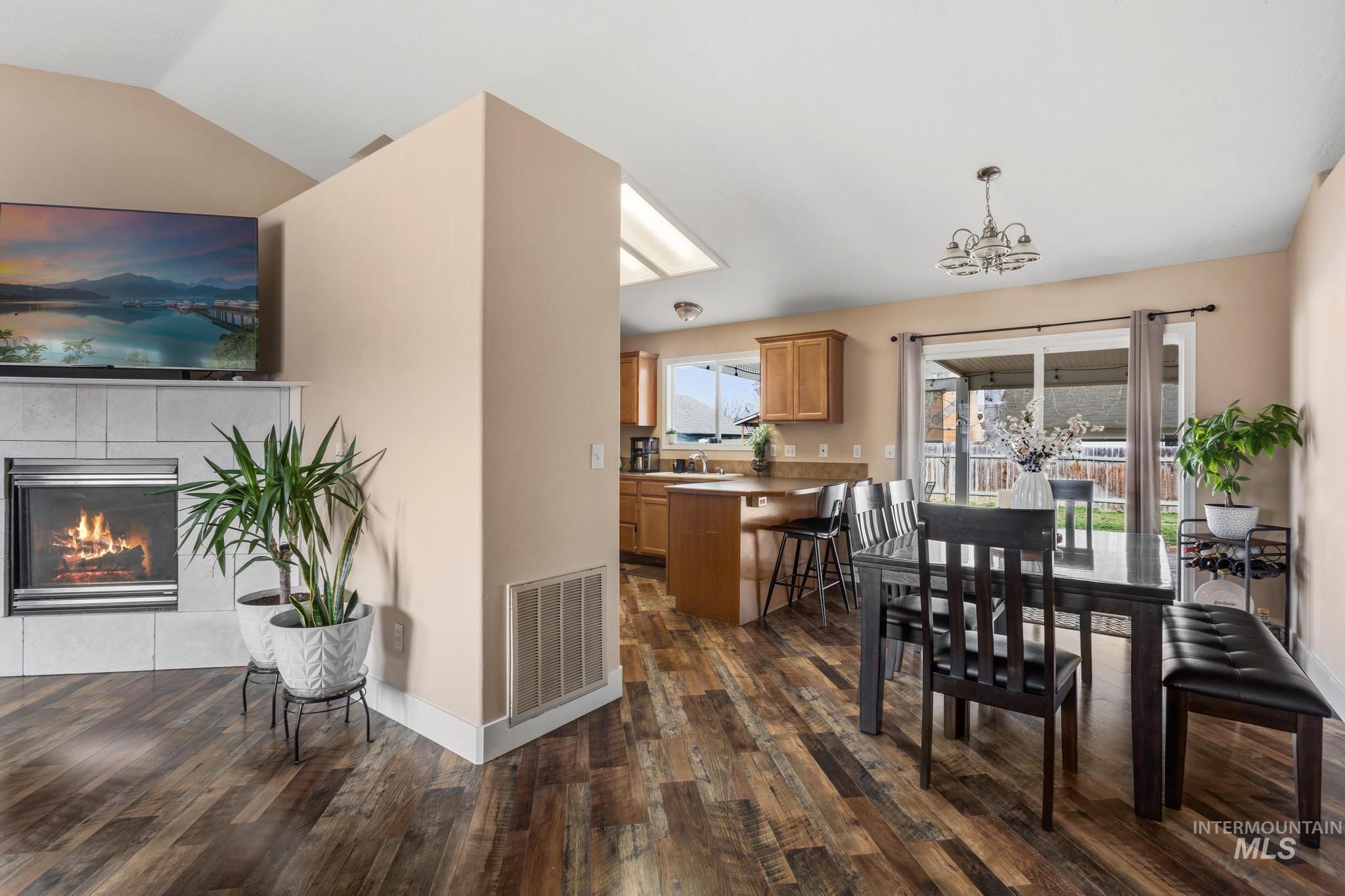 10922 Cocoon St, Nampa, Idaho 83687, 3 Bedrooms, 2 Bathrooms, Residential For Sale, Price $370,000, 98977766