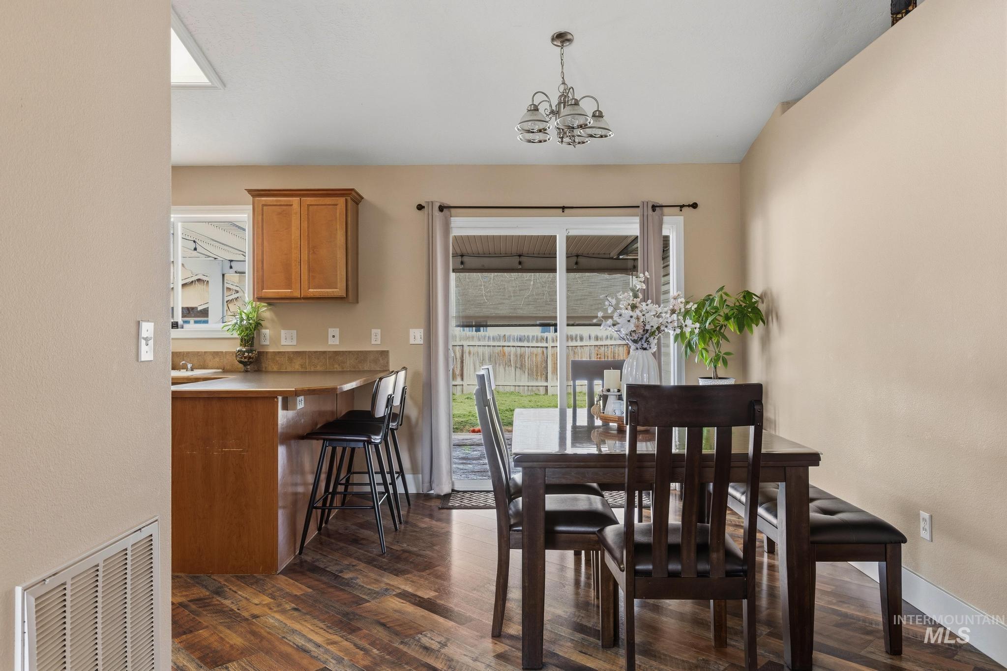 10922 Cocoon St, Nampa, Idaho 83687, 3 Bedrooms, 2 Bathrooms, Residential For Sale, Price $370,000, 98977766