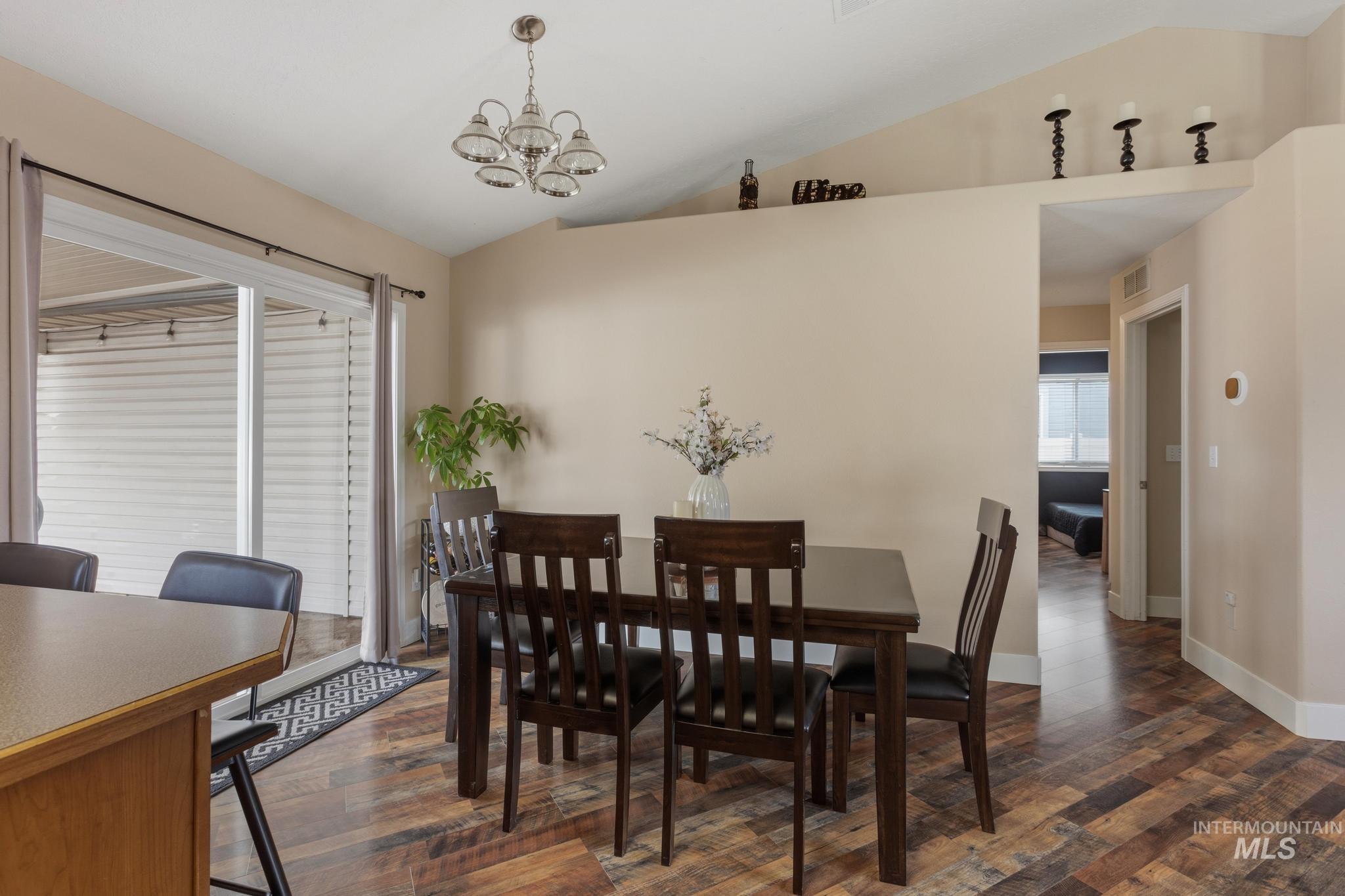 10922 Cocoon St, Nampa, Idaho 83687, 3 Bedrooms, 2 Bathrooms, Residential For Sale, Price $370,000, 98977766