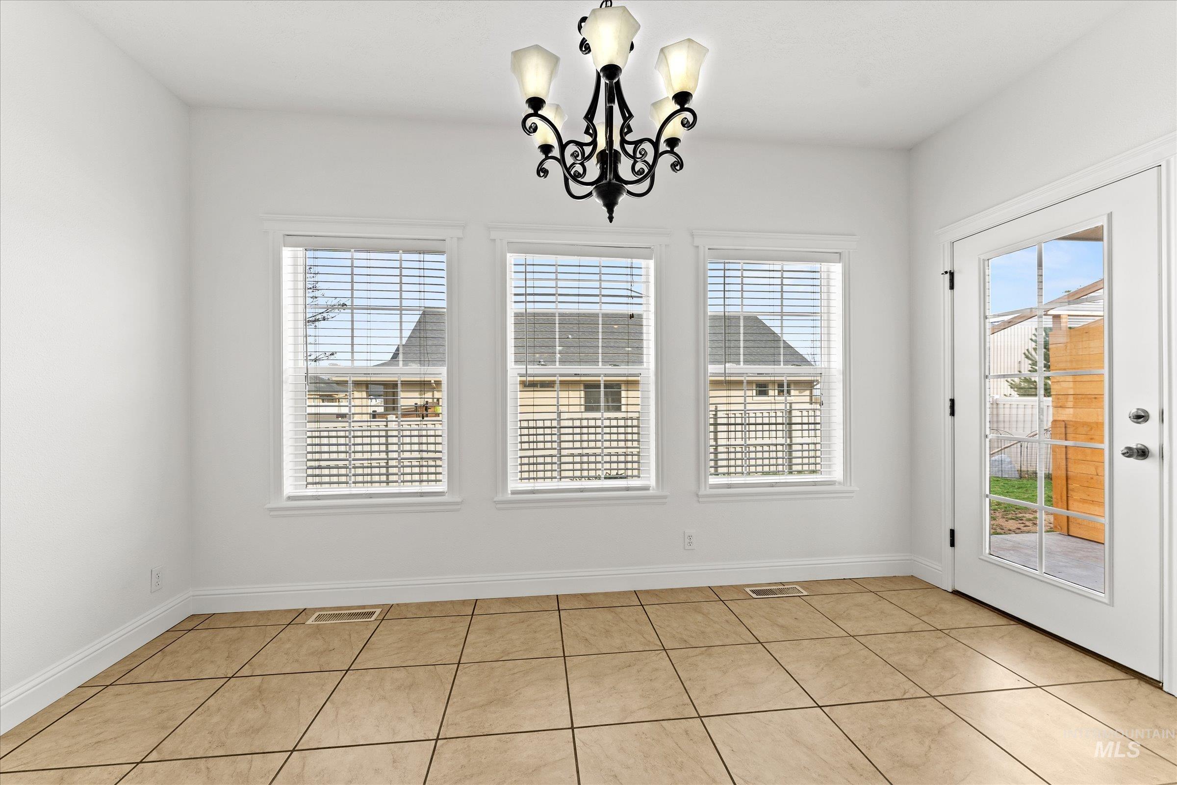 141 Beech St, Fruitland, Idaho 83619, 4 Bedrooms, 2.5 Bathrooms, Residential For Sale, Price $500,000, 98977768