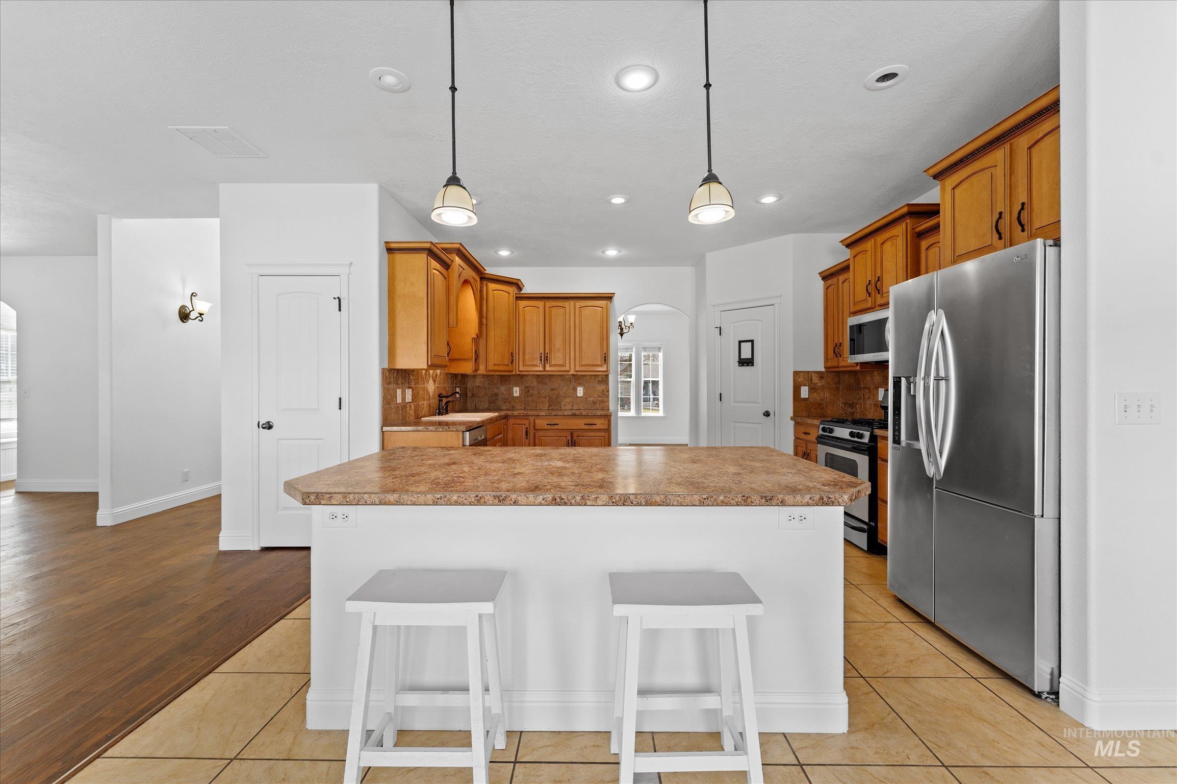 141 Beech St, Fruitland, Idaho 83619, 4 Bedrooms, 2.5 Bathrooms, Residential For Sale, Price $500,000, 98977768