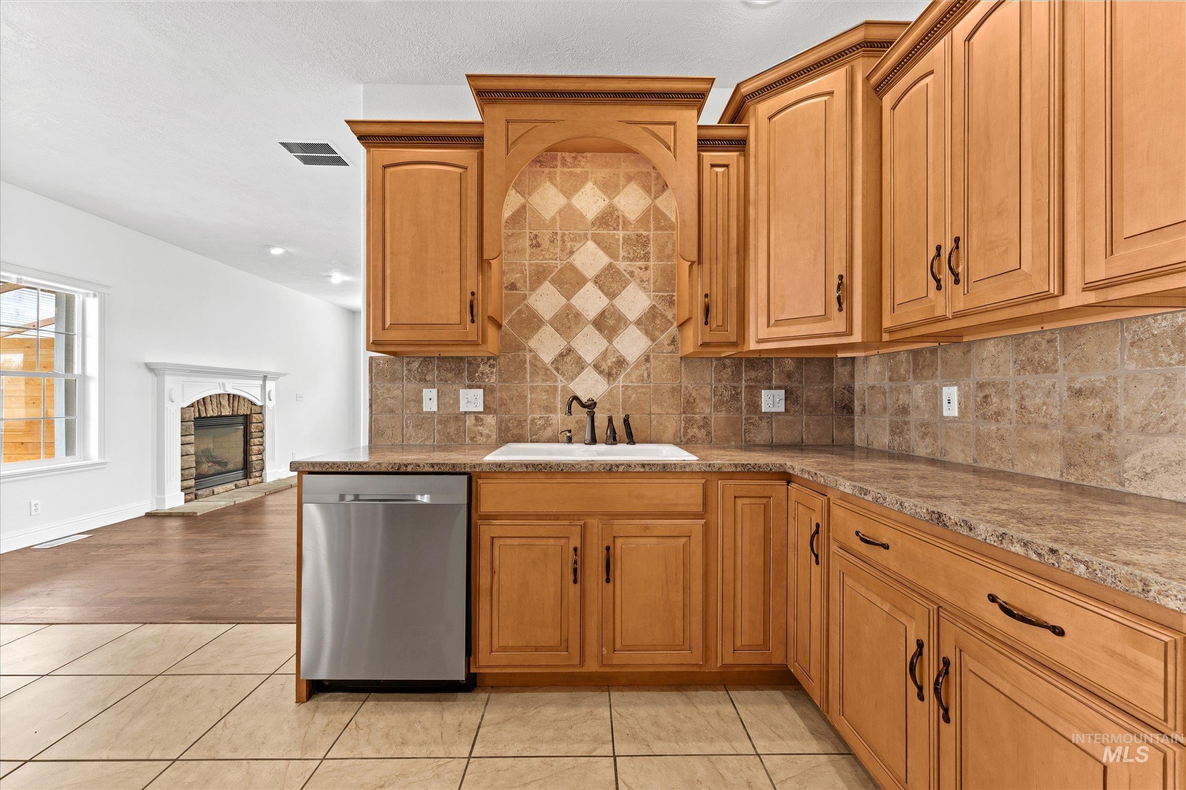 141 Beech St, Fruitland, Idaho 83619, 4 Bedrooms, 2.5 Bathrooms, Residential For Sale, Price $500,000, 98977768