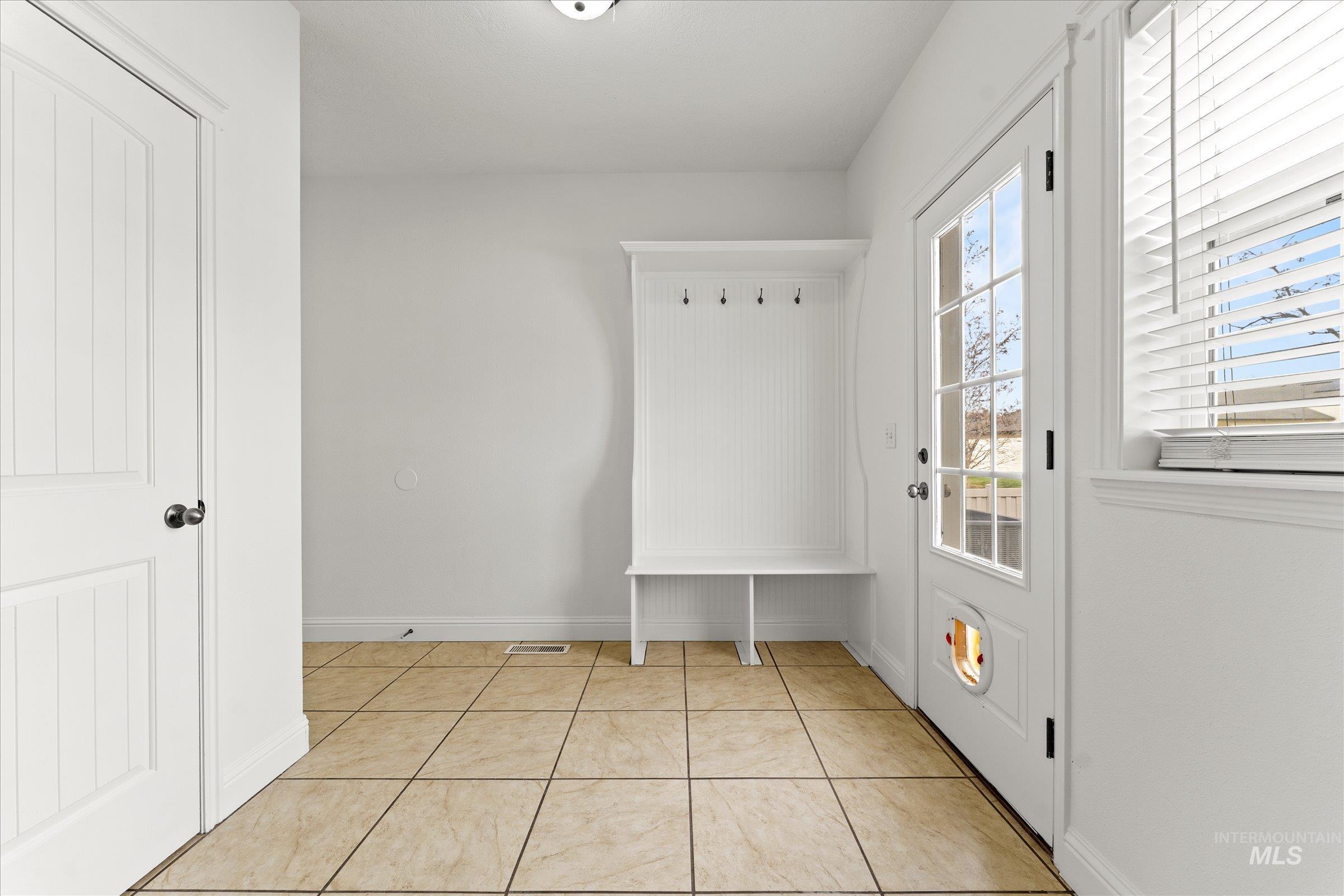 141 Beech St, Fruitland, Idaho 83619, 4 Bedrooms, 2.5 Bathrooms, Residential For Sale, Price $500,000, 98977768