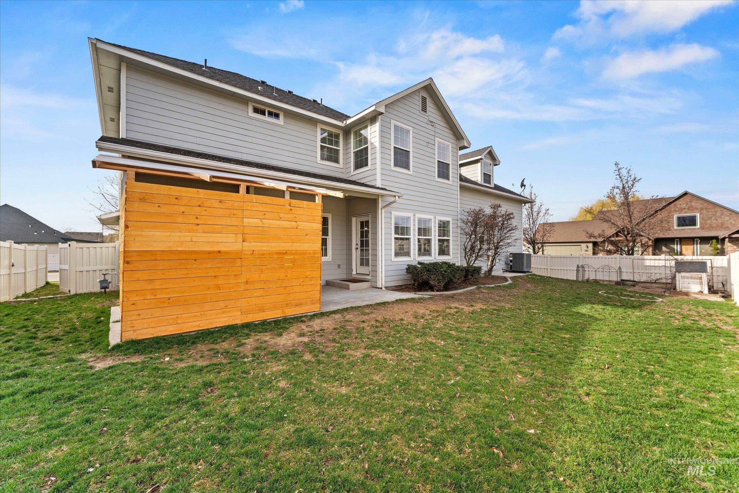 141 Beech St, Fruitland, Idaho 83619, 4 Bedrooms, 2.5 Bathrooms, Residential For Sale, Price $500,000, 98977768