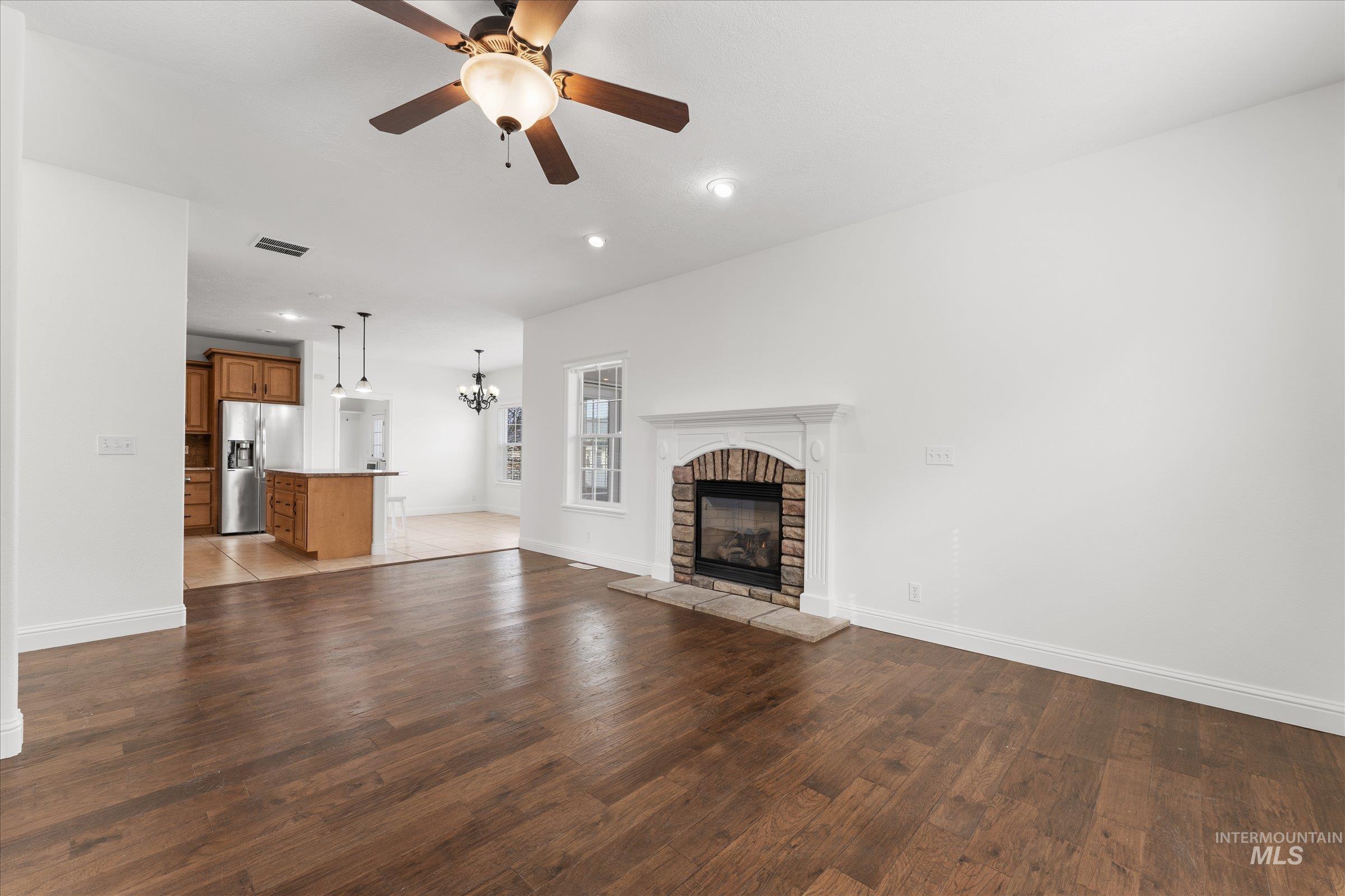 141 Beech St, Fruitland, Idaho 83619, 4 Bedrooms, 2.5 Bathrooms, Residential For Sale, Price $500,000, 98977768