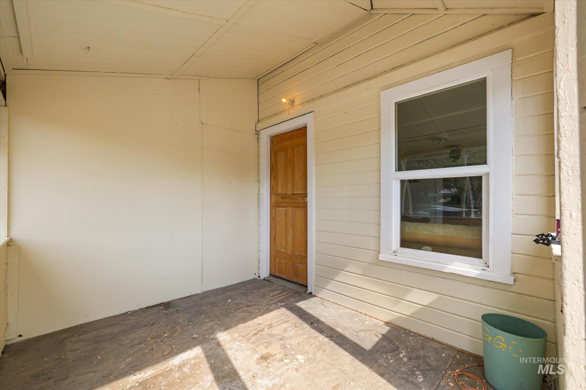 328 E Owyhee Ave, Homedale, Idaho 83628, 2 Bedrooms, 1 Bathroom, Residential For Sale, Price $220,000, 98977769