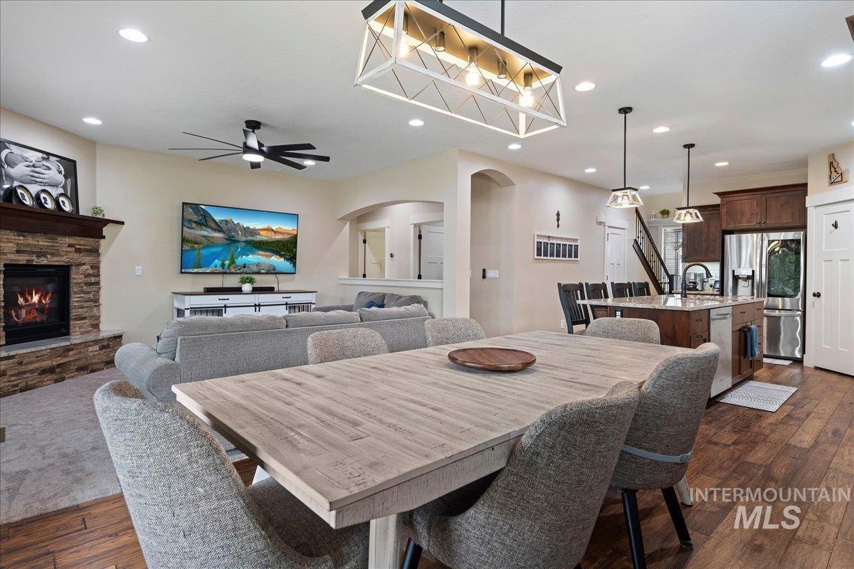 2317 N Van Dyke Ave, Kuna, Idaho 83634, 4 Bedrooms, 2.5 Bathrooms, Residential For Sale, Price $579,900, 98977770