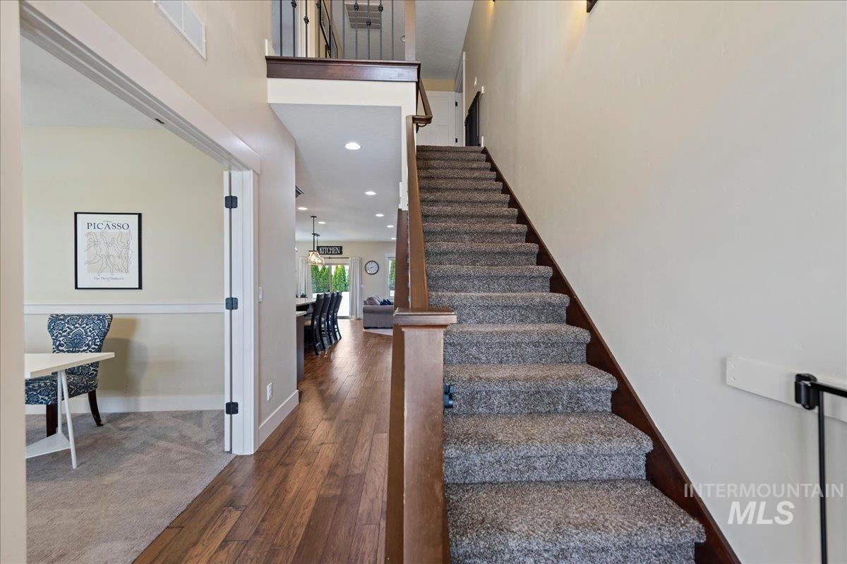 2317 N Van Dyke Ave, Kuna, Idaho 83634, 4 Bedrooms, 2.5 Bathrooms, Residential For Sale, Price $579,900, 98977770