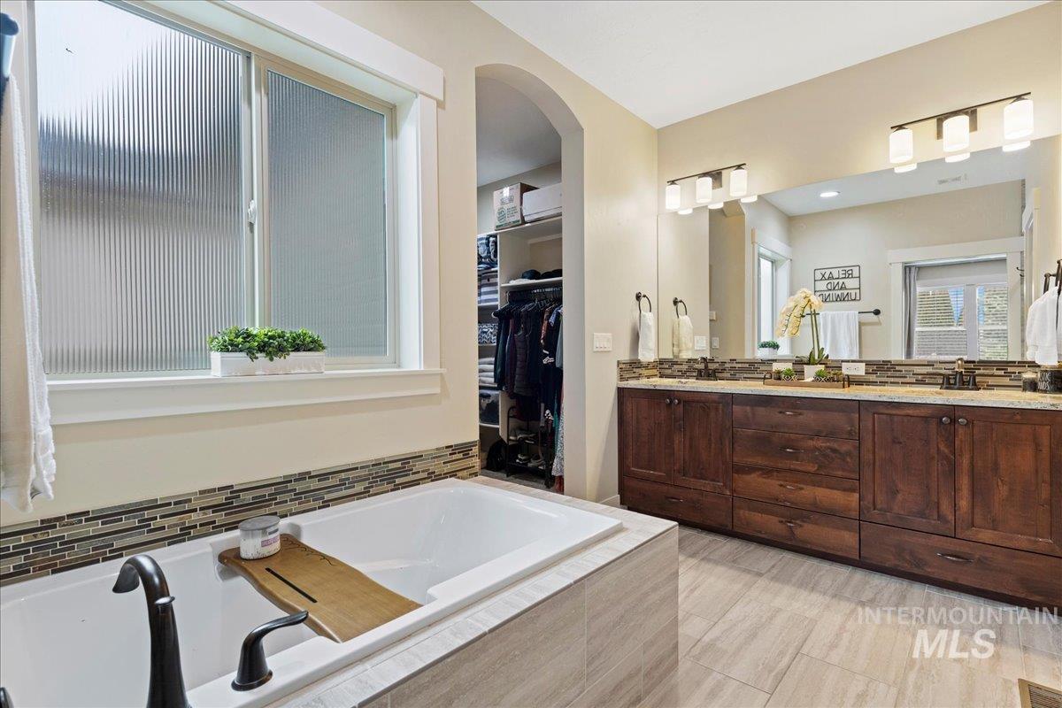 2317 N Van Dyke Ave, Kuna, Idaho 83634, 4 Bedrooms, 2.5 Bathrooms, Residential For Sale, Price $579,900, 98977770