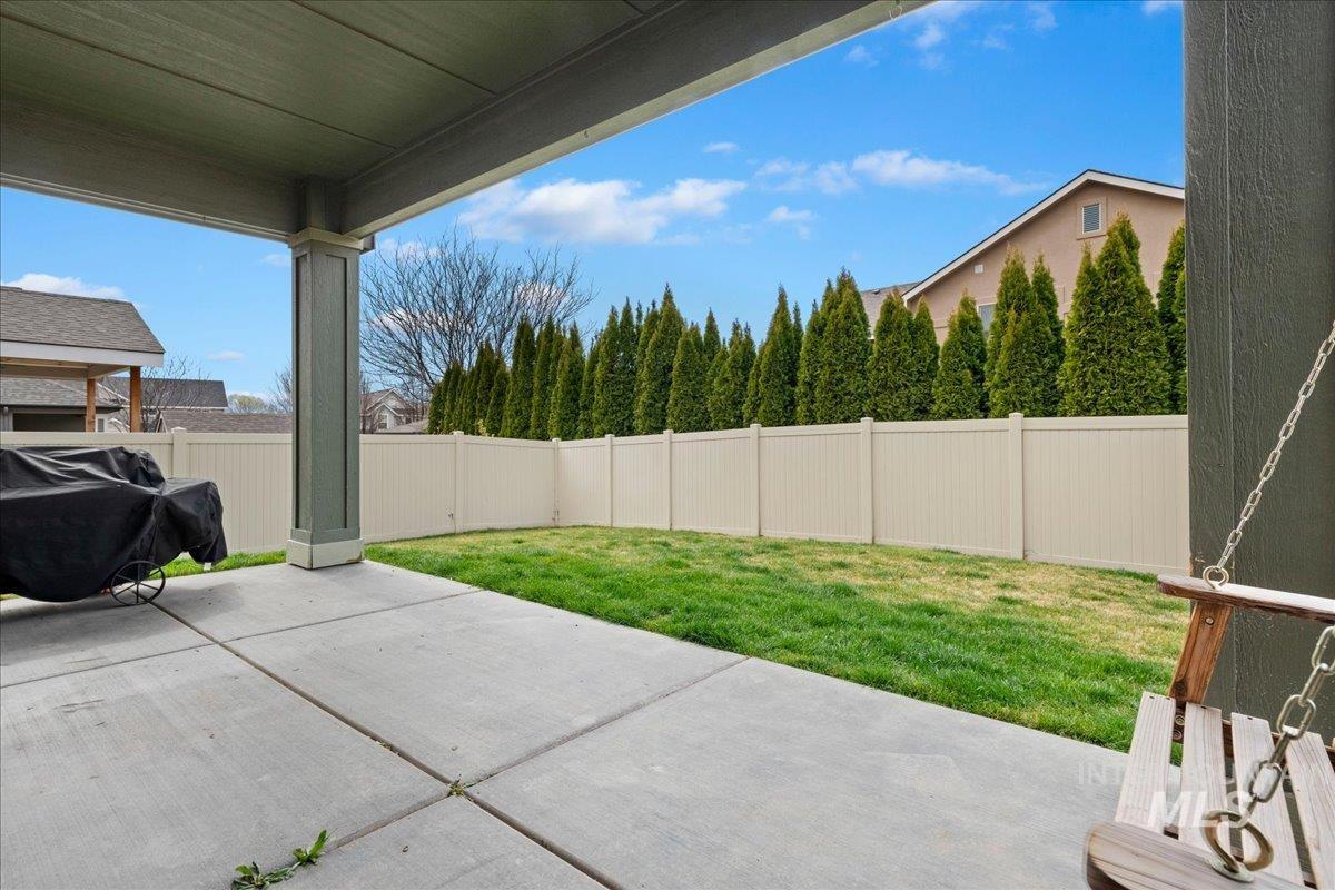 2317 N Van Dyke Ave, Kuna, Idaho 83634, 4 Bedrooms, 2.5 Bathrooms, Residential For Sale, Price $579,900, 98977770