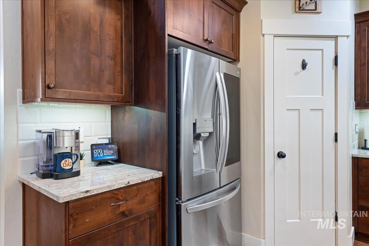 2317 N Van Dyke Ave, Kuna, Idaho 83634, 4 Bedrooms, 2.5 Bathrooms, Residential For Sale, Price $579,900, 98977770