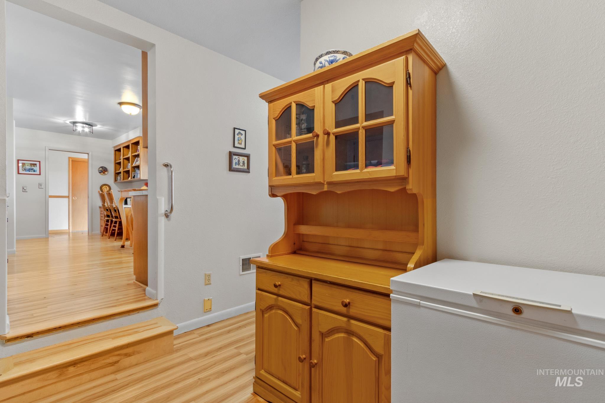 507 S State St, Nampa, Idaho 83686, 3 Bedrooms, 2 Bathrooms, Residential For Sale, Price $406,000, 98977773