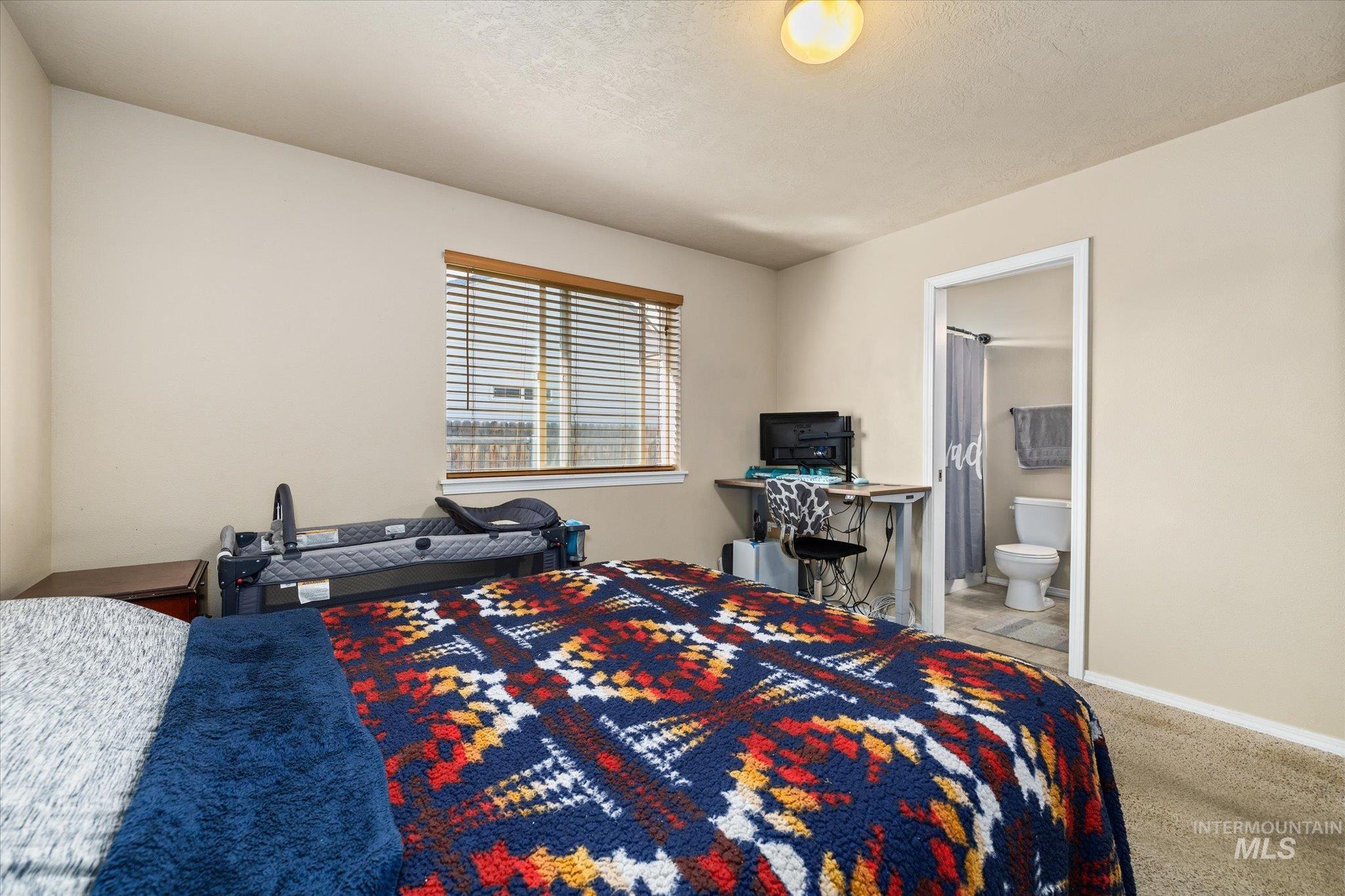 597 E Great Bear St, Kuna, Idaho 83634, 3 Bedrooms, 2 Bathrooms, Residential For Sale, Price $365,000, 98977775