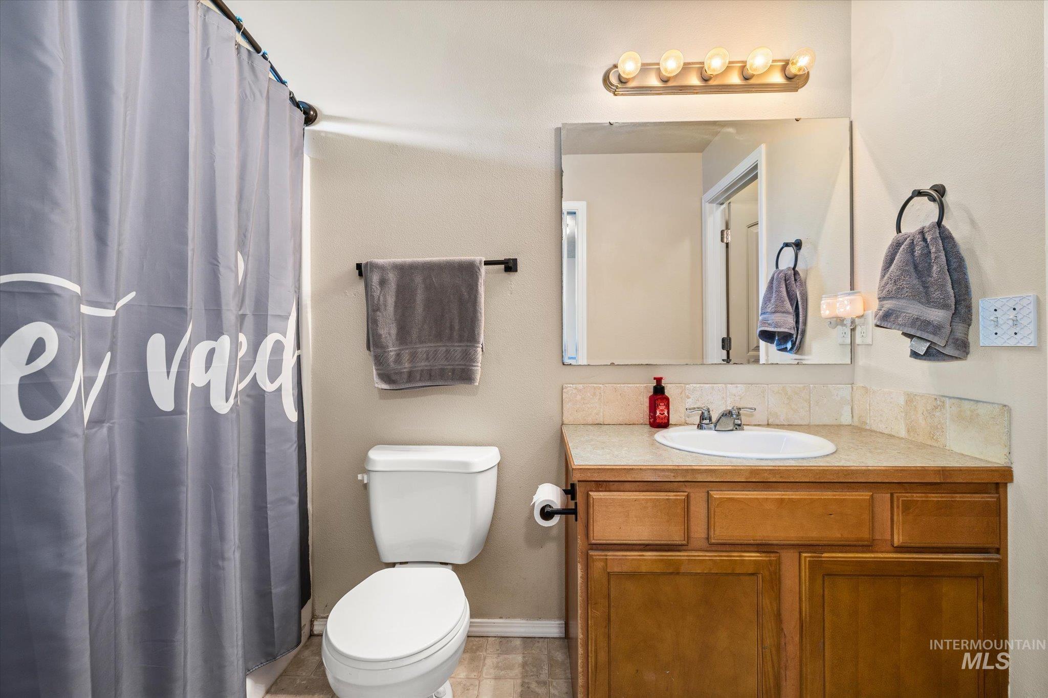 597 E Great Bear St, Kuna, Idaho 83634, 3 Bedrooms, 2 Bathrooms, Residential For Sale, Price $365,000, 98977775