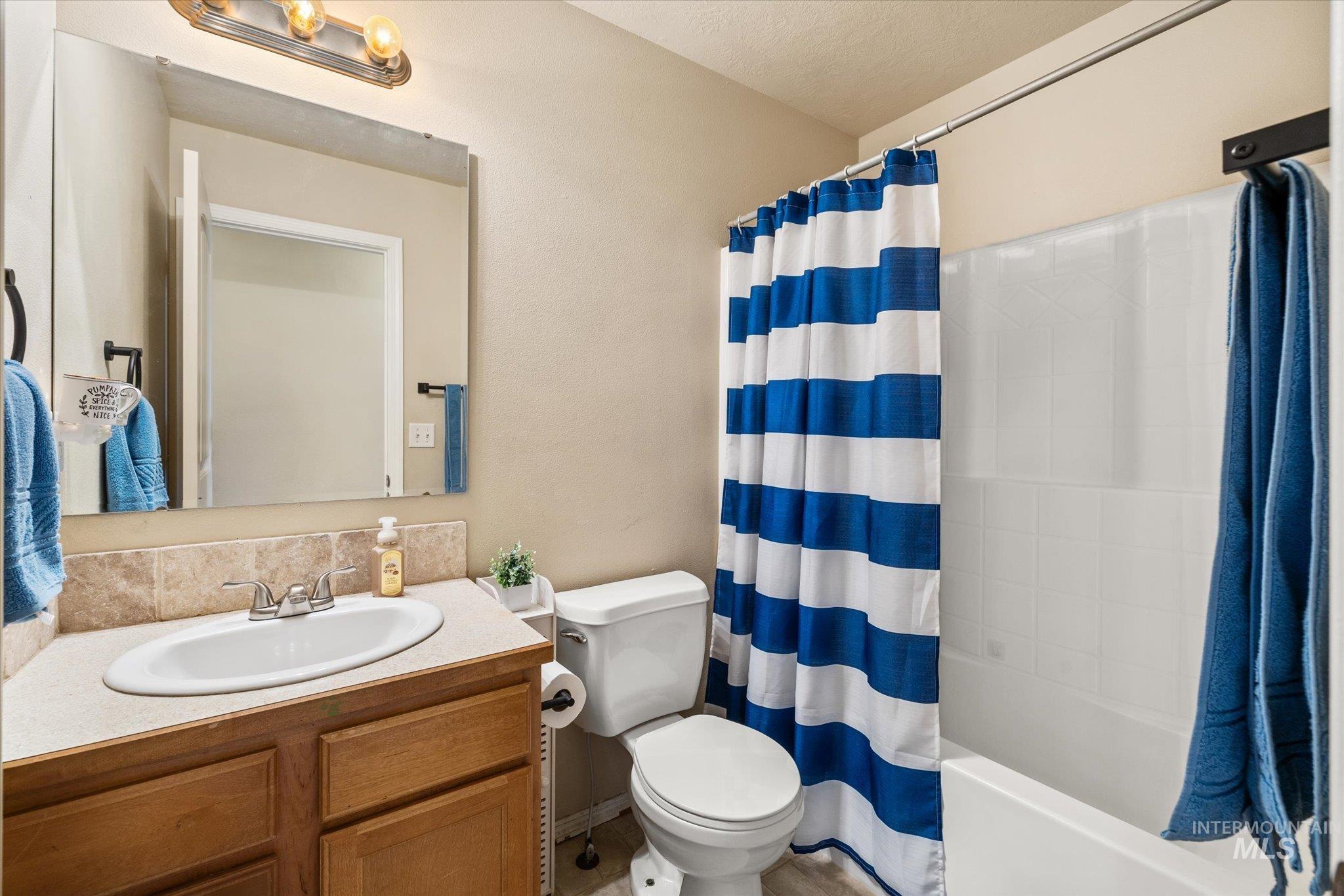 597 E Great Bear St, Kuna, Idaho 83634, 3 Bedrooms, 2 Bathrooms, Residential For Sale, Price $365,000, 98977775